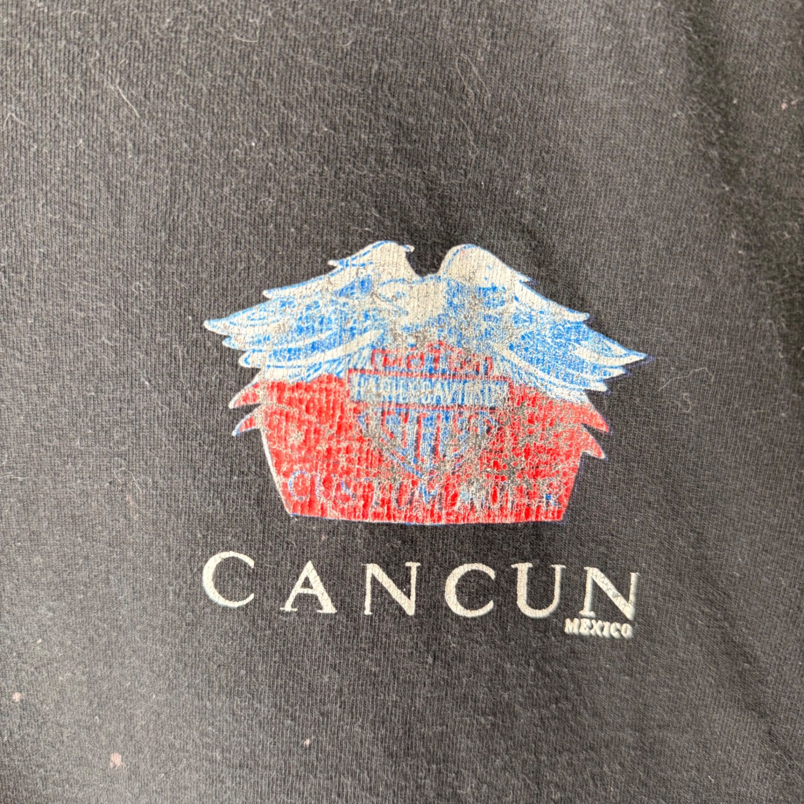 Vintage 90s Single Stitch Cancun Harley Davidson Eagle Shield Graphic T-Shirt