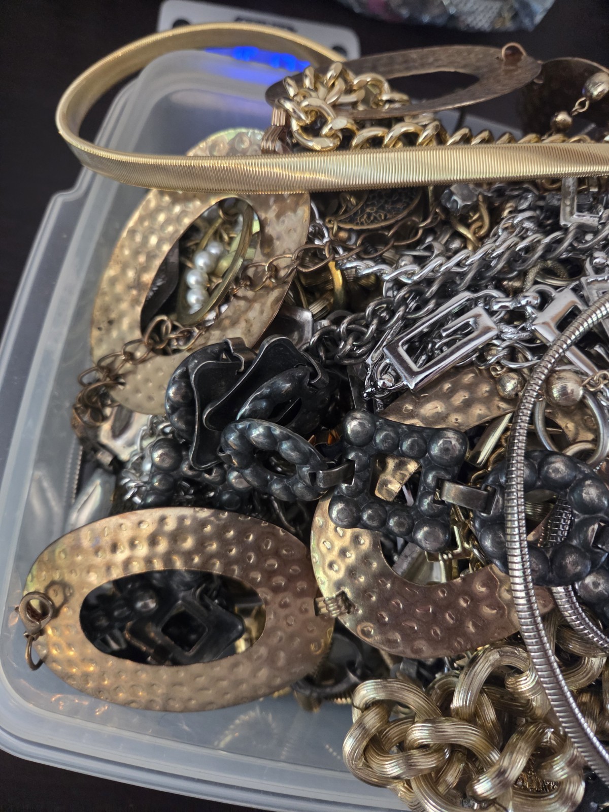 Lot of 15lb Vintage/Modern Silver/Gold Tone Chain Belts Mystery Lot