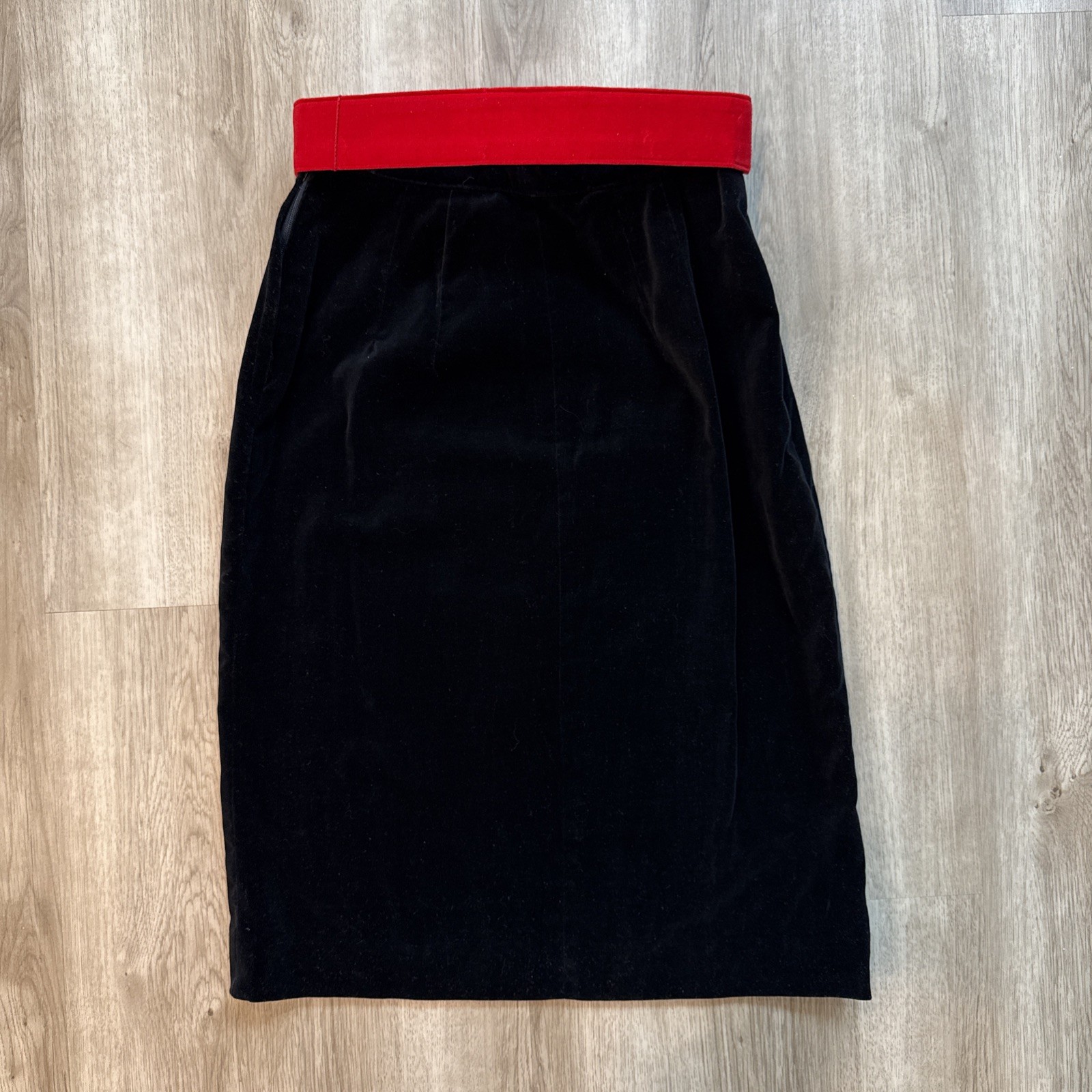 Vintage Junior House Velvet Skirt Suit Black Red Trim Belted Mod Set Size 15
