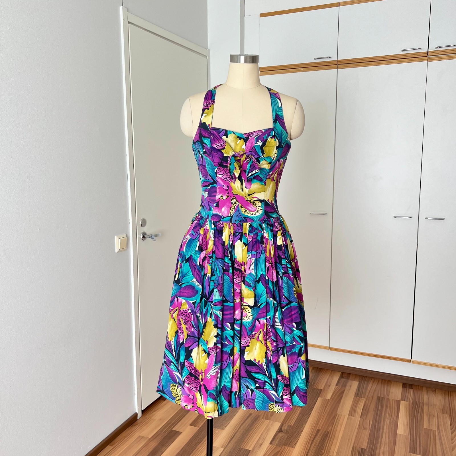 1980s West German Tropical Print Halter Neck Midi Dress Rockabilly 80s Does 50s