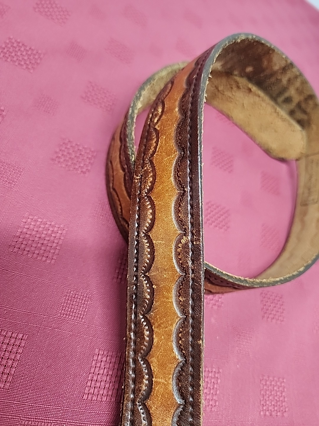 Vintage Brown Tooled Leather Belt Made In The USA 41″ Rockabilly Cowboycore
