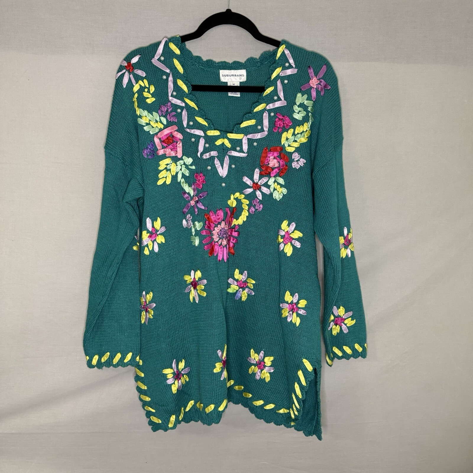 Suburbans M vintage Floral ribbon and pearl V Neck embellished sweater Tacky