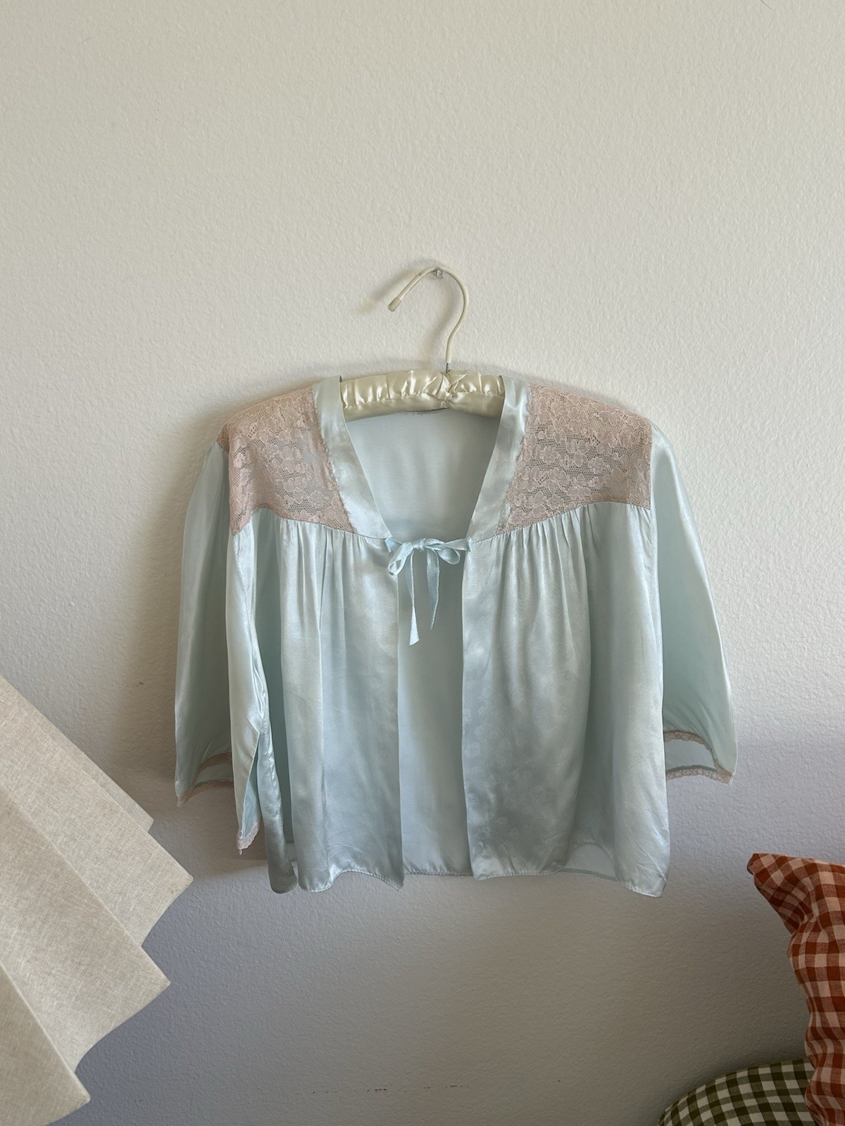1930s Blue Satin Bed jacket With Lace And Deco Art