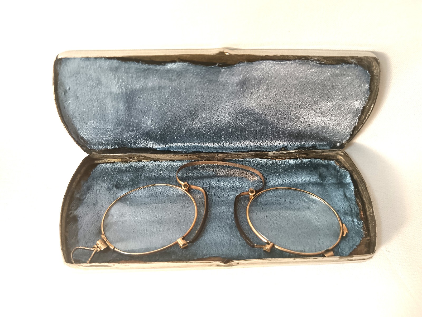 Antique eyeglasses lornette pince nez frame oval 14kt Gold