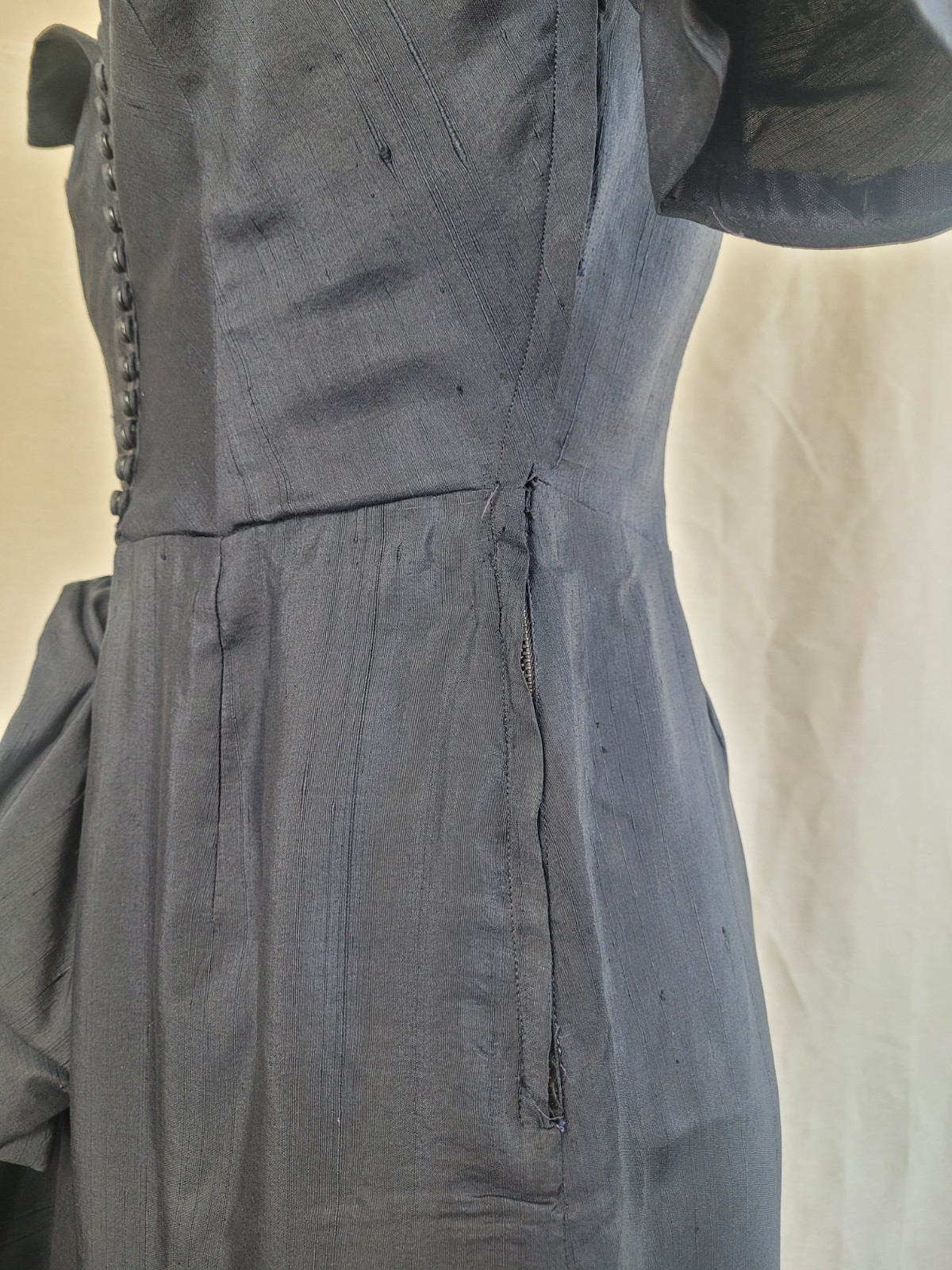1950s Navy Blue Silk Dress w Delicate Lace & Huge Asymmetrical Bow Sz M
