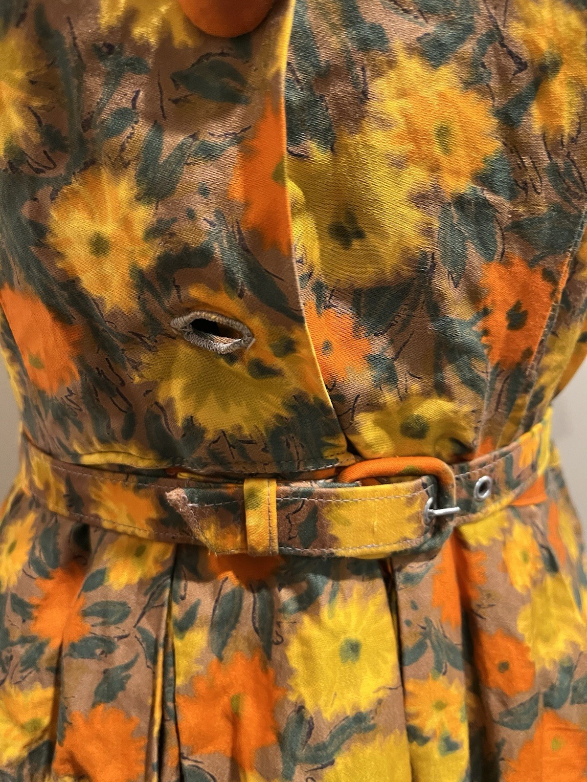 1950s Vintage Floral Pattern Dress With Matching Belt Handmade