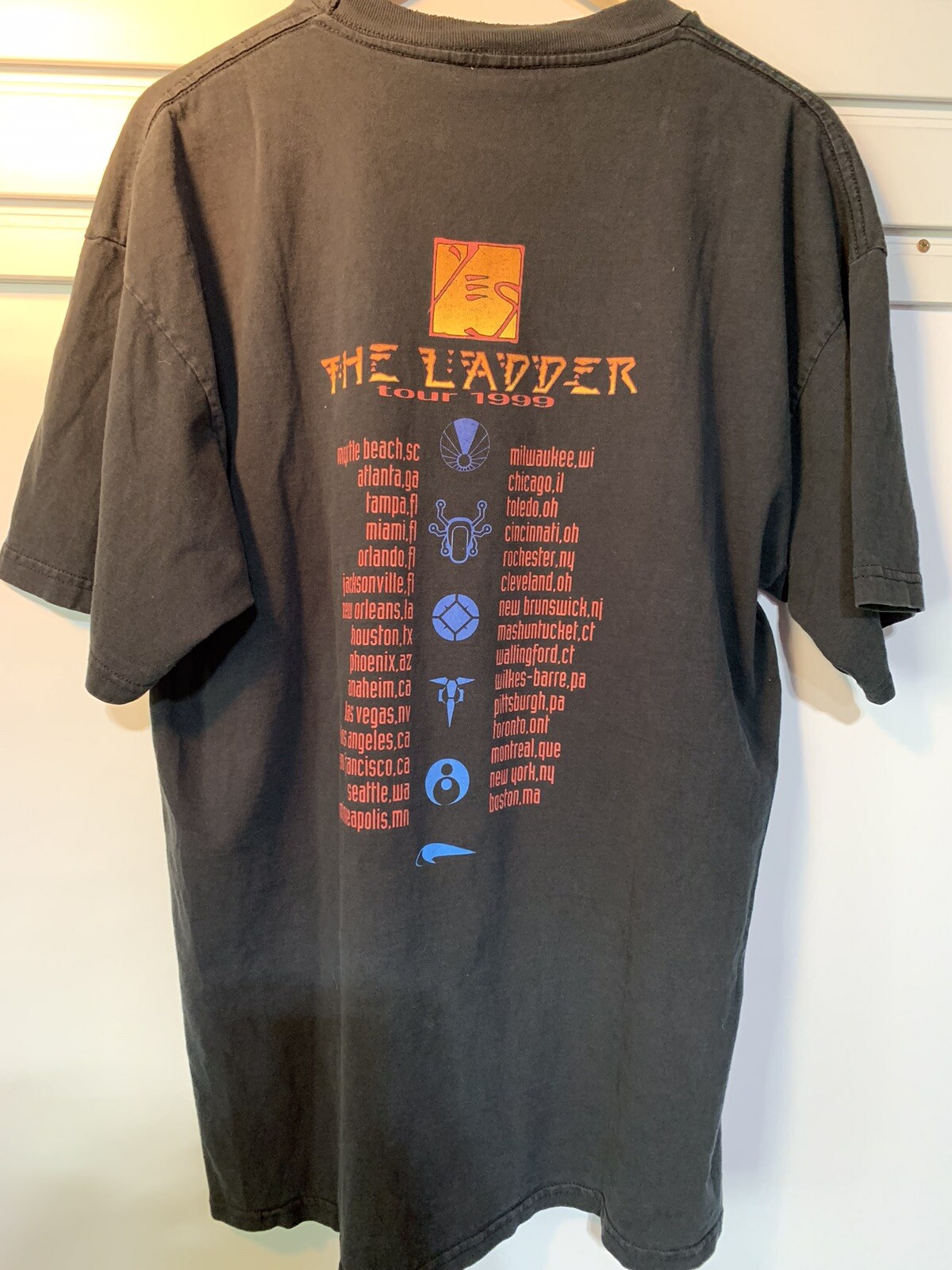 Yes 1999 Concert Tour distressed collar t shirt XL on Winterland tag