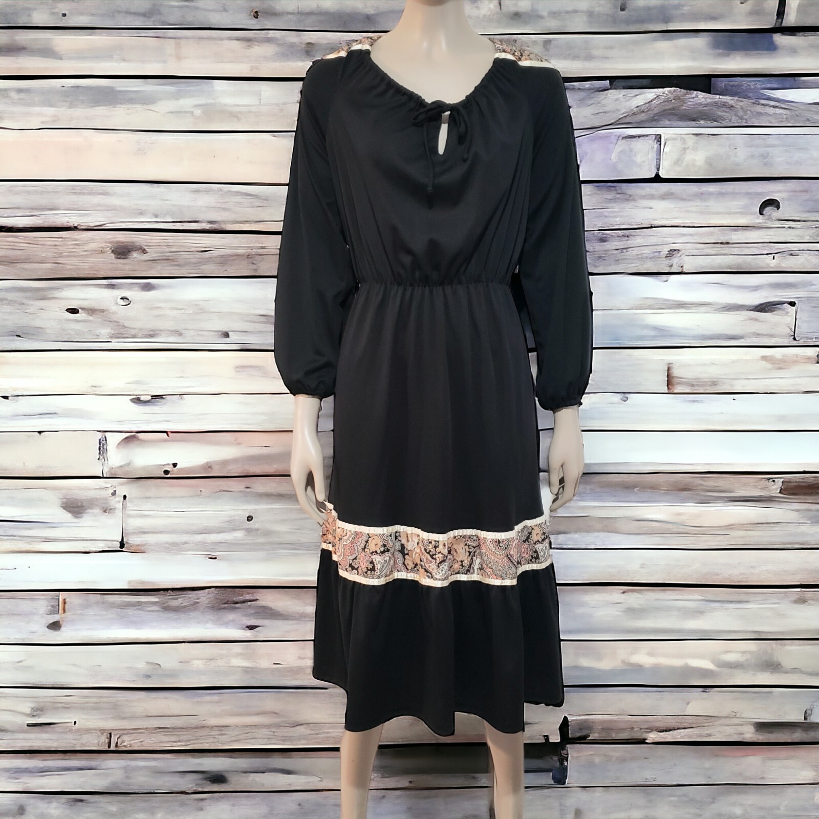 Vintage 70s Boho Dress Womens 9 Black Polyester Cotton Floral Accents Midi Retro
