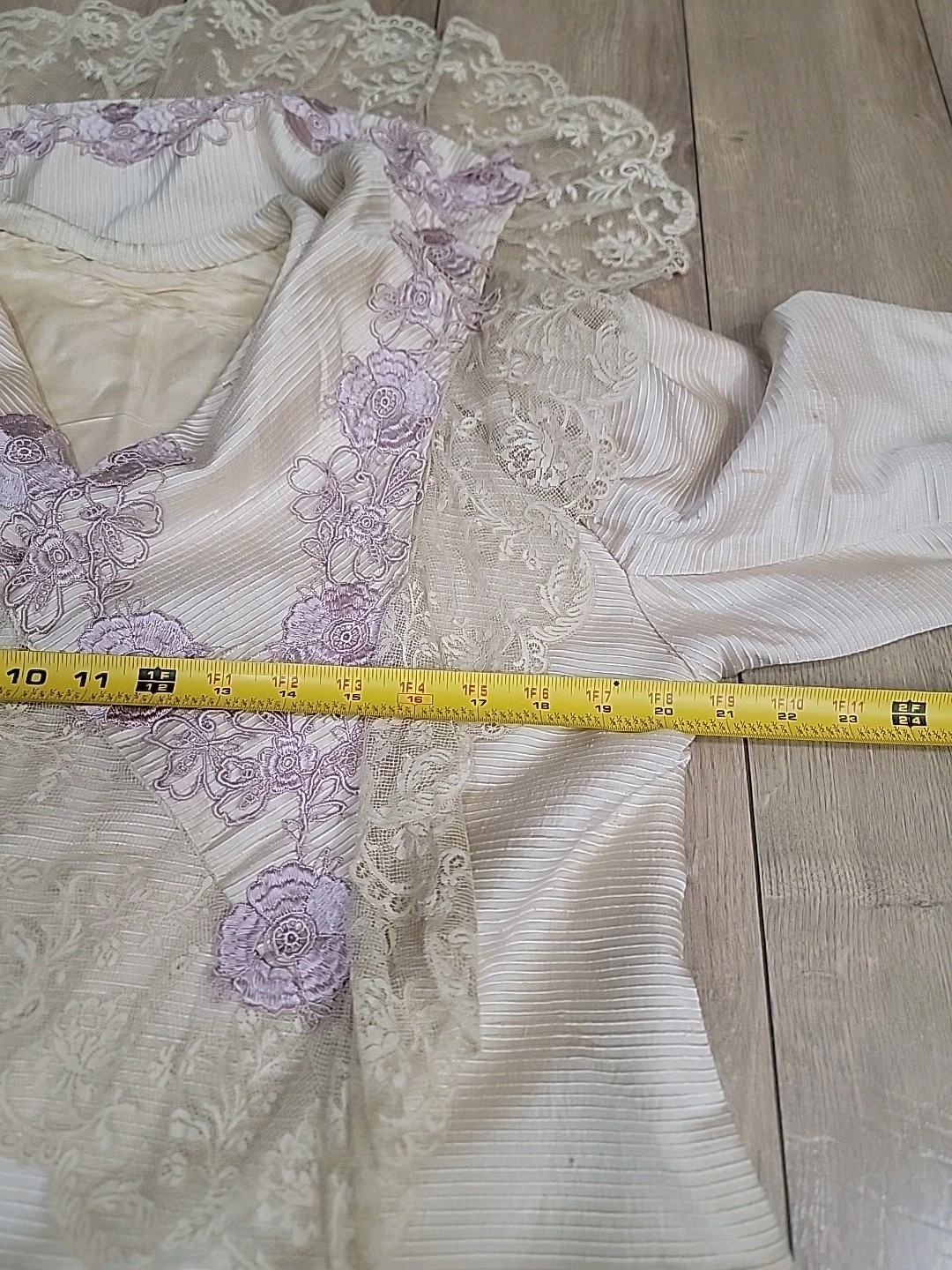 Antique 30s 40s Boudoir Hostess Coat Romantic Lace Applique Silk Faille