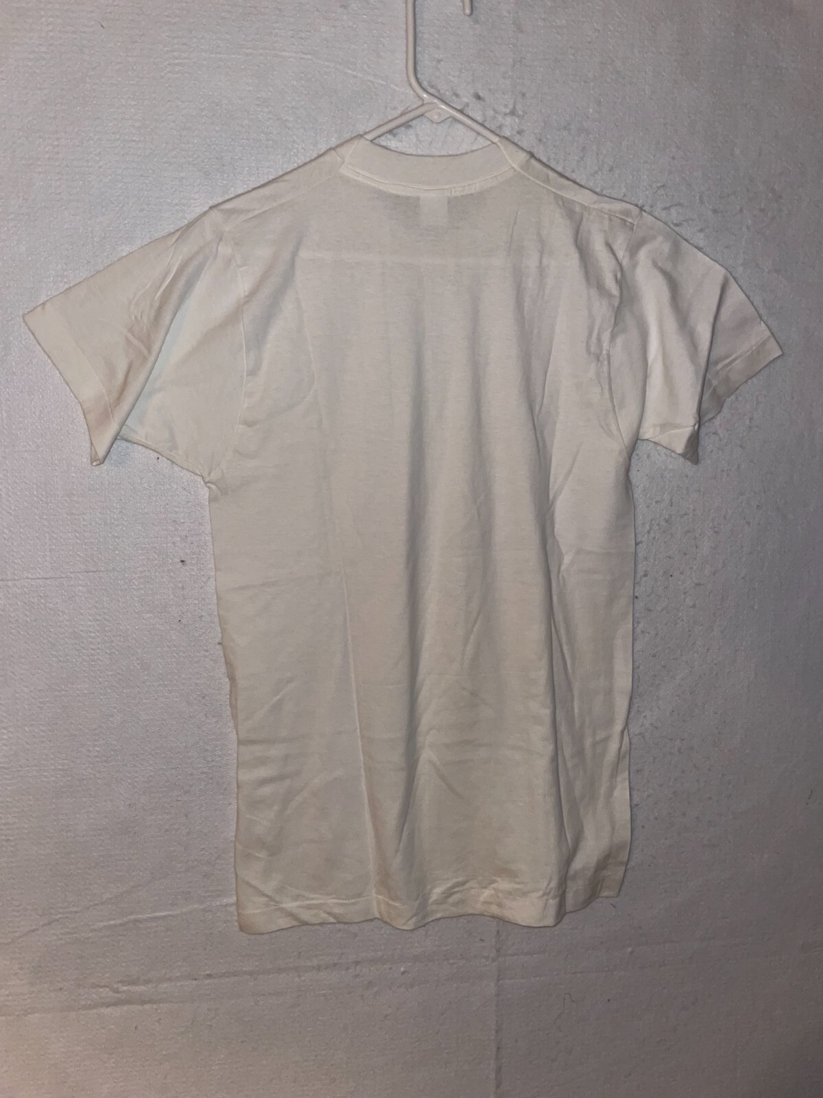 80s Vintage Fruit of The Loom Single Stitch White 100% Cotton Blank T Shirt USA