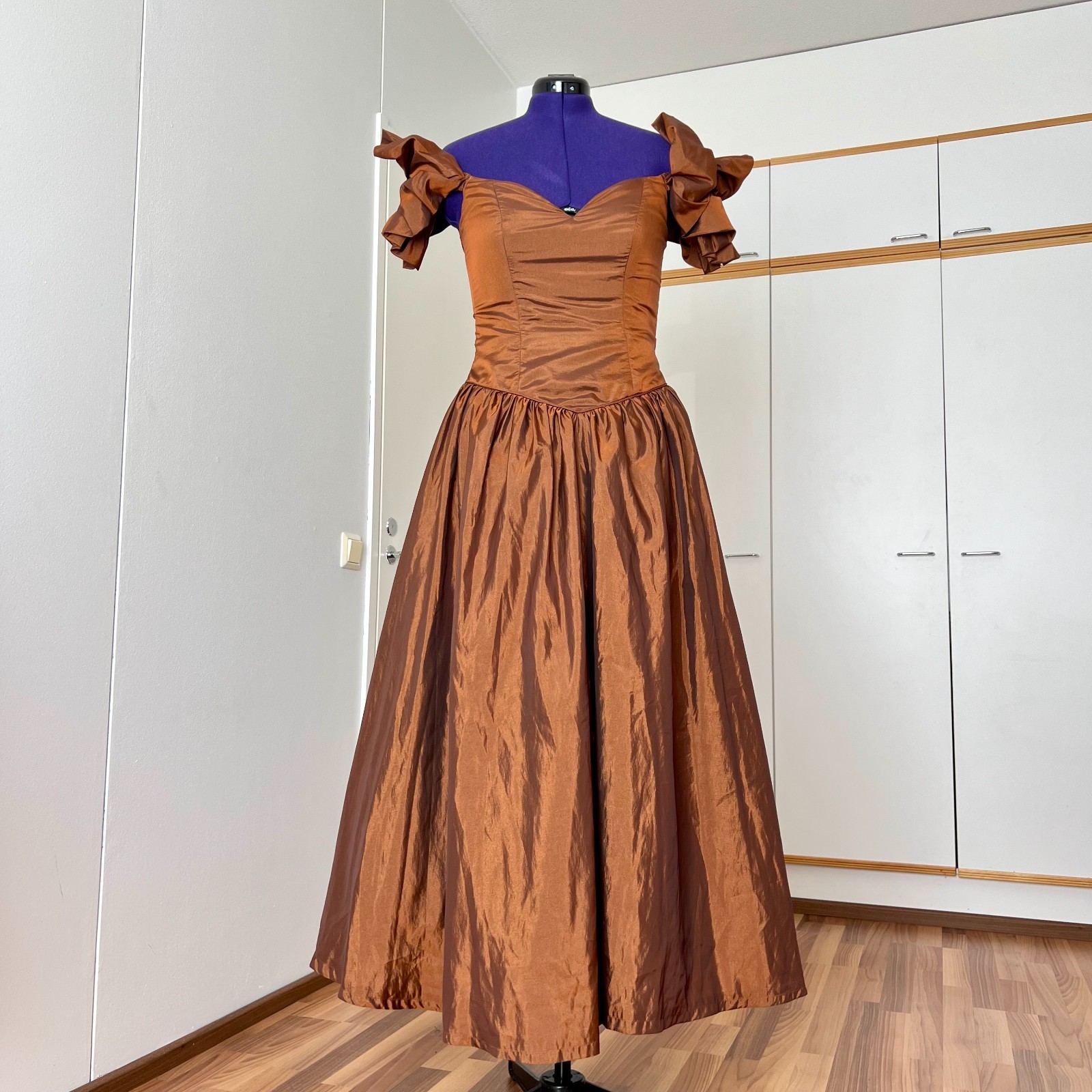 1980s JOHN CHARLES Taffeta Off Shoulder Cocktail Party Dress Basque Waist Prom
