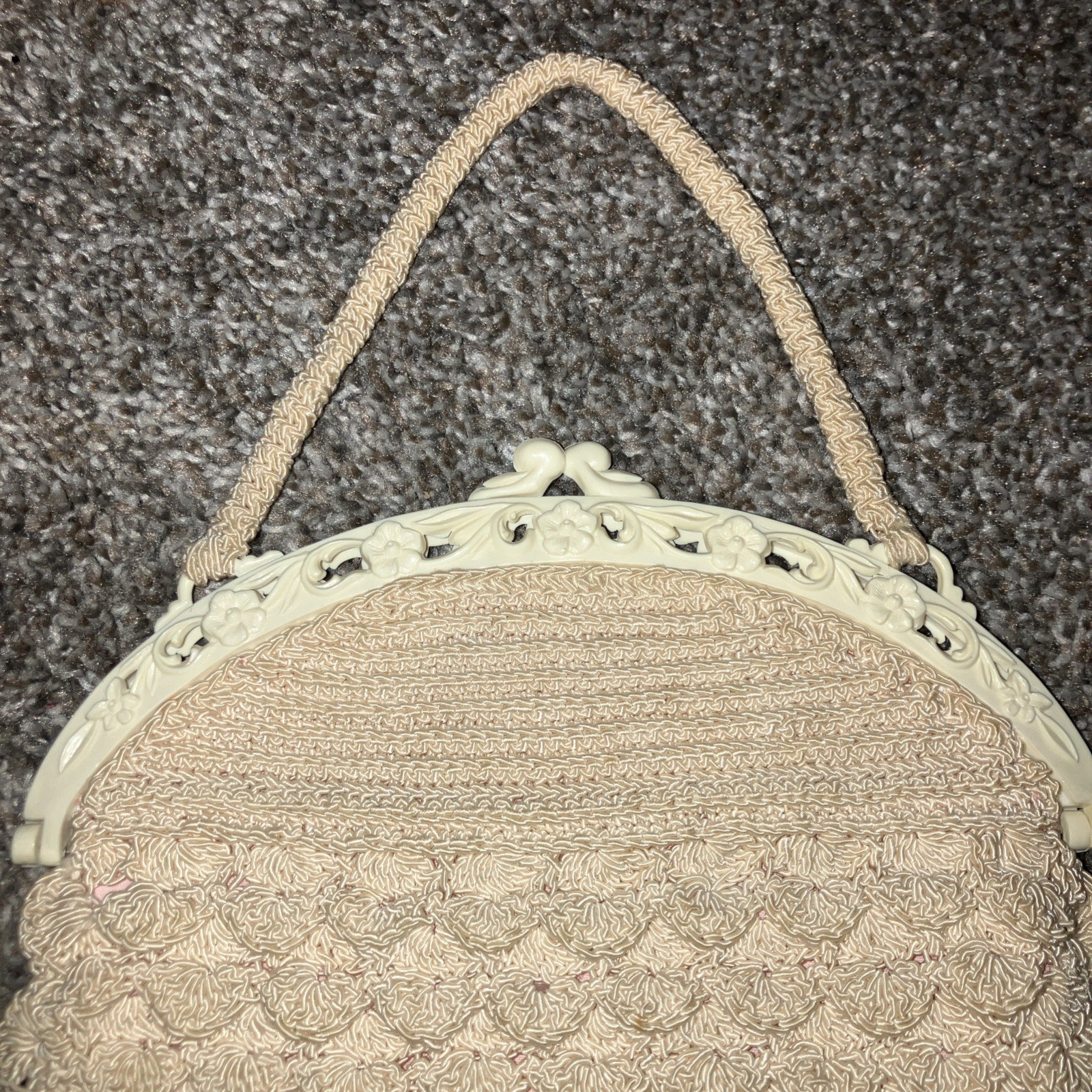 Vintage Popcorn Stitch Art Nouveau Purse with Ornate Celluloid Handle Pink Liner