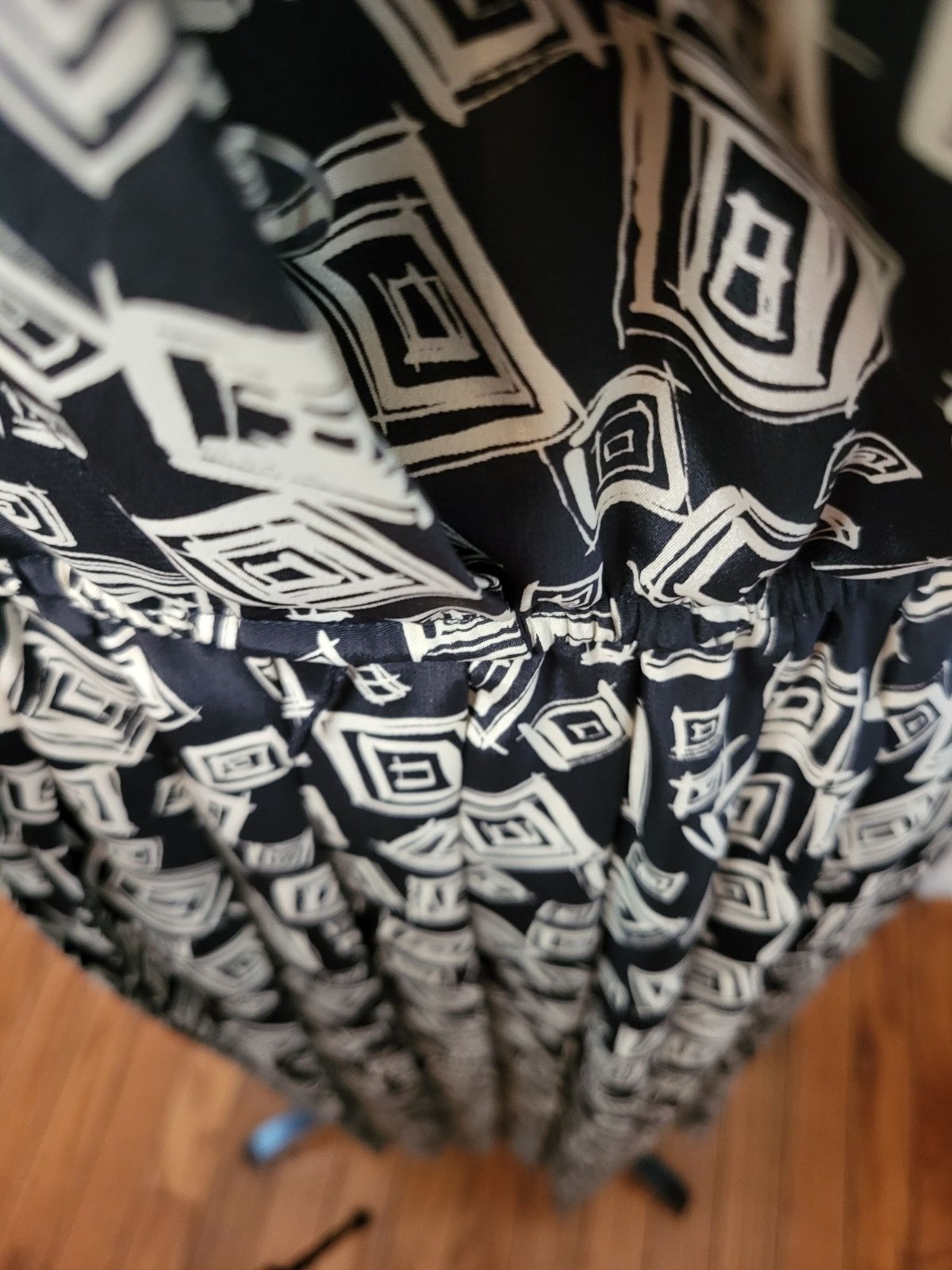 Vintage 80s/90s Leslie Fay Black Geometric Print Shirt Dress 14 Retro Twee Scarf
