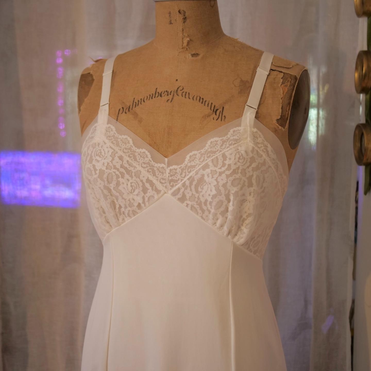 Vintage CAROL BRENT White Nylon Full Slip LACE Chiffon Bodice 34 Shadow Panel