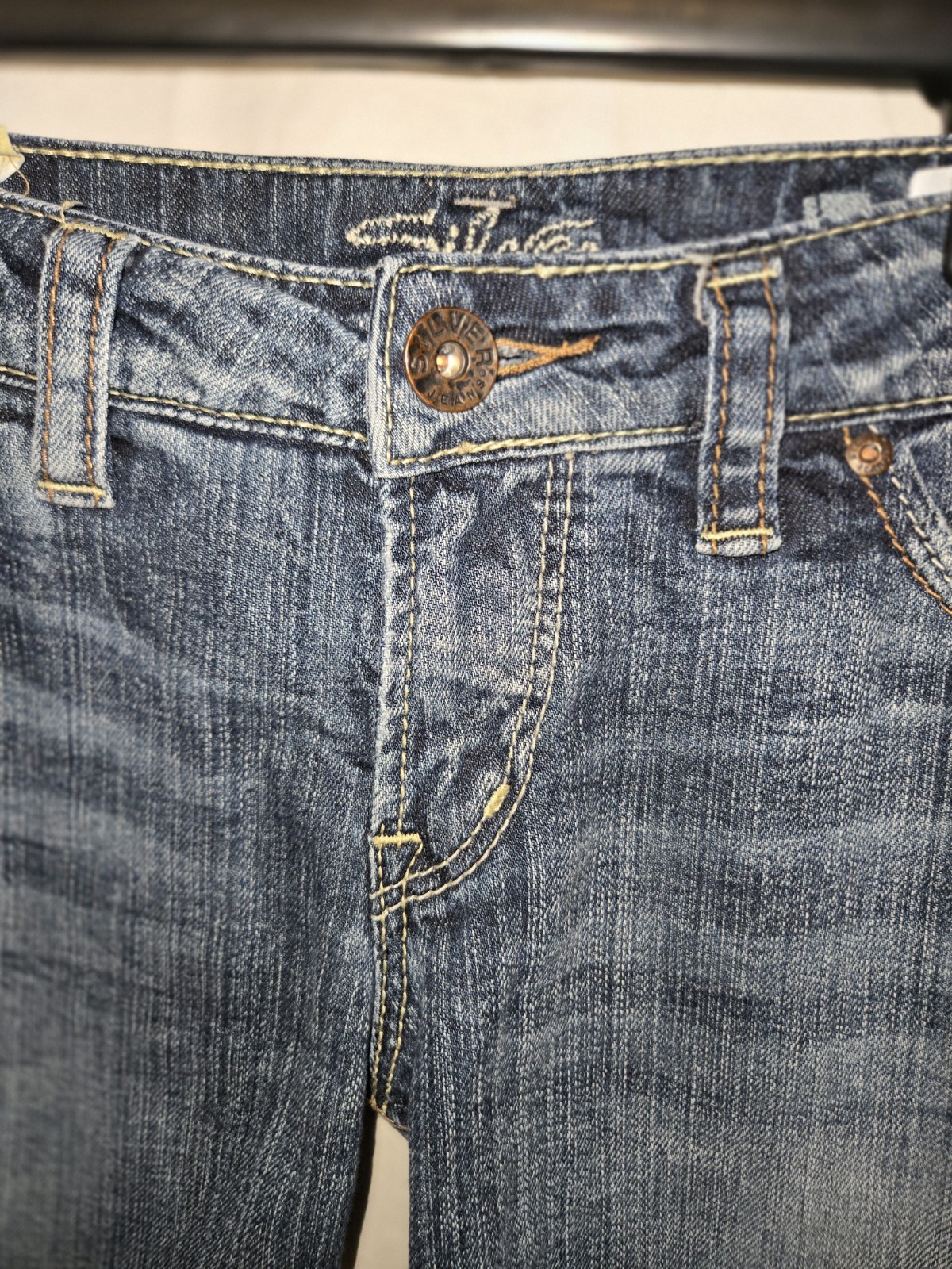 Silver Twisted Mid Capri Jeans Women’s Size W29/L33