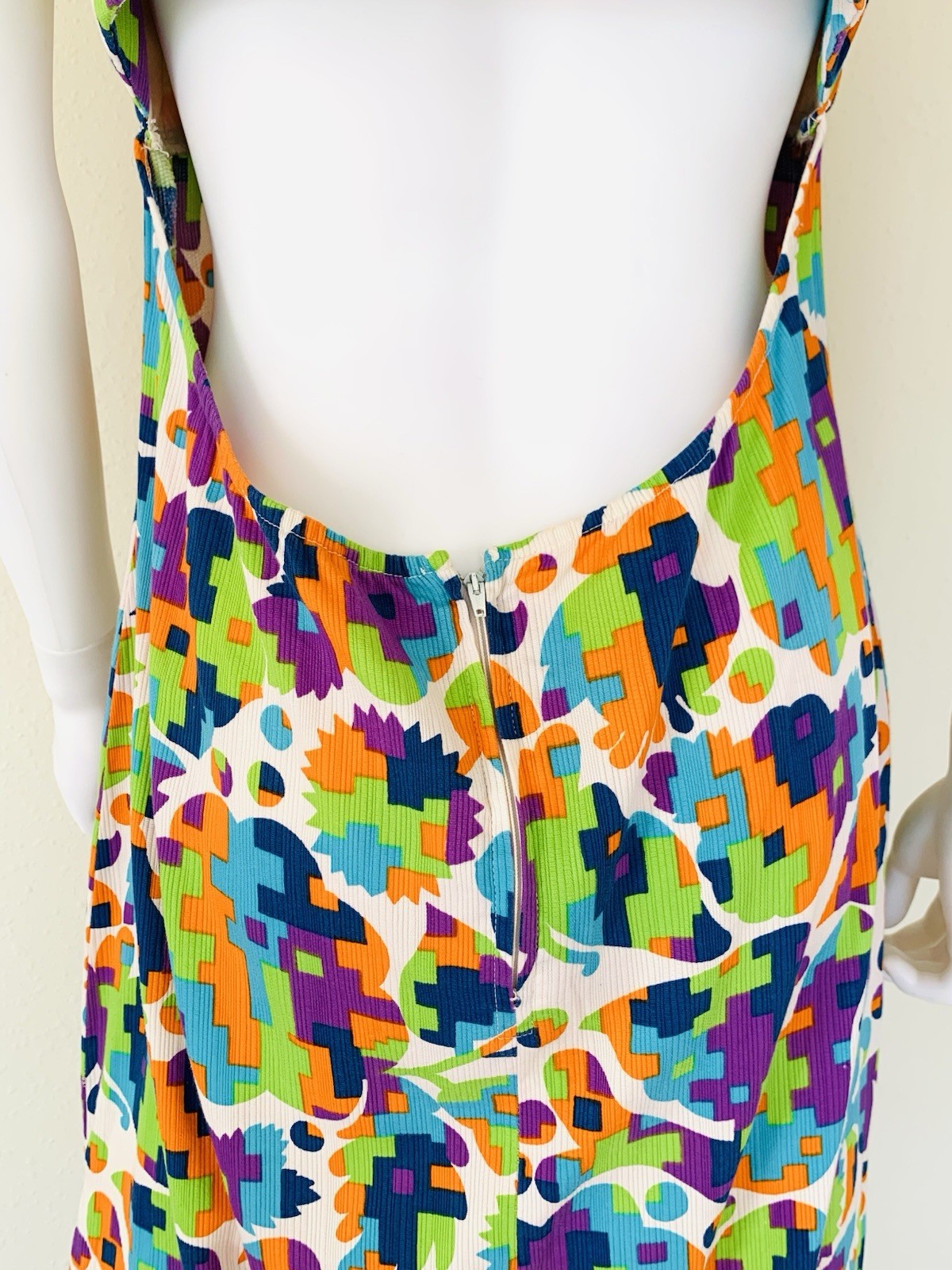 Vintage 1960s Retro MOD Geometric Print Cut Out Back Maxi Dress M/L
