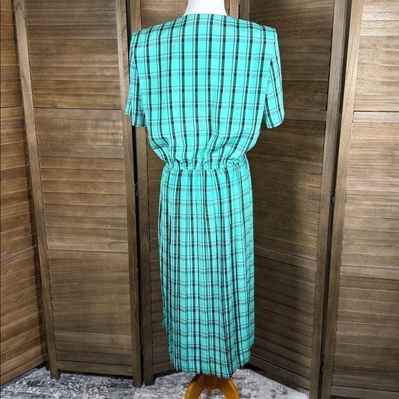 Leslie Fay Petite Vintage Teal Black Plaid Pleated Midi Dress 14P Short Sleeve