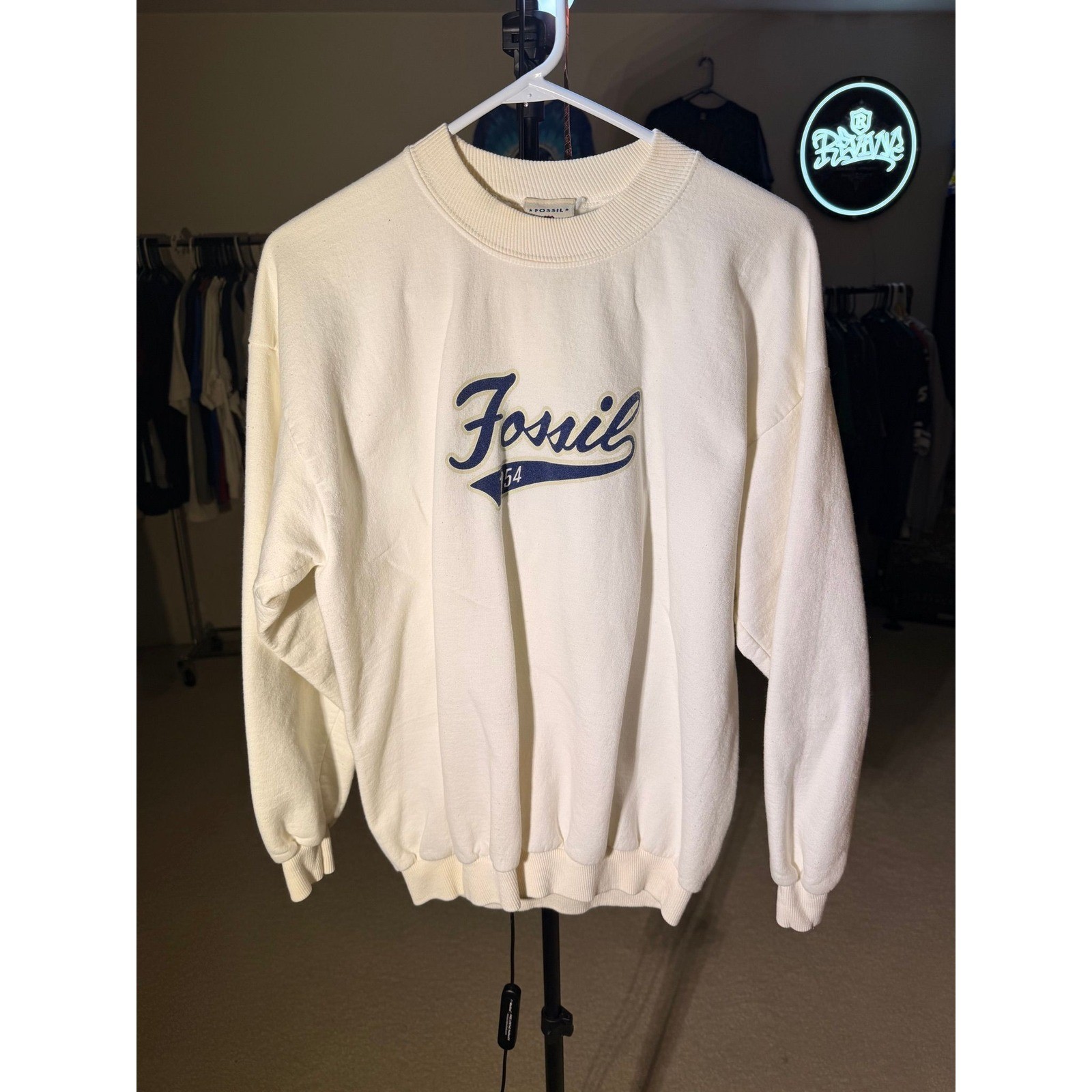 #81 -Vintage 90’s Fossil Classic 1954 Crewneck Sweatshirt off white