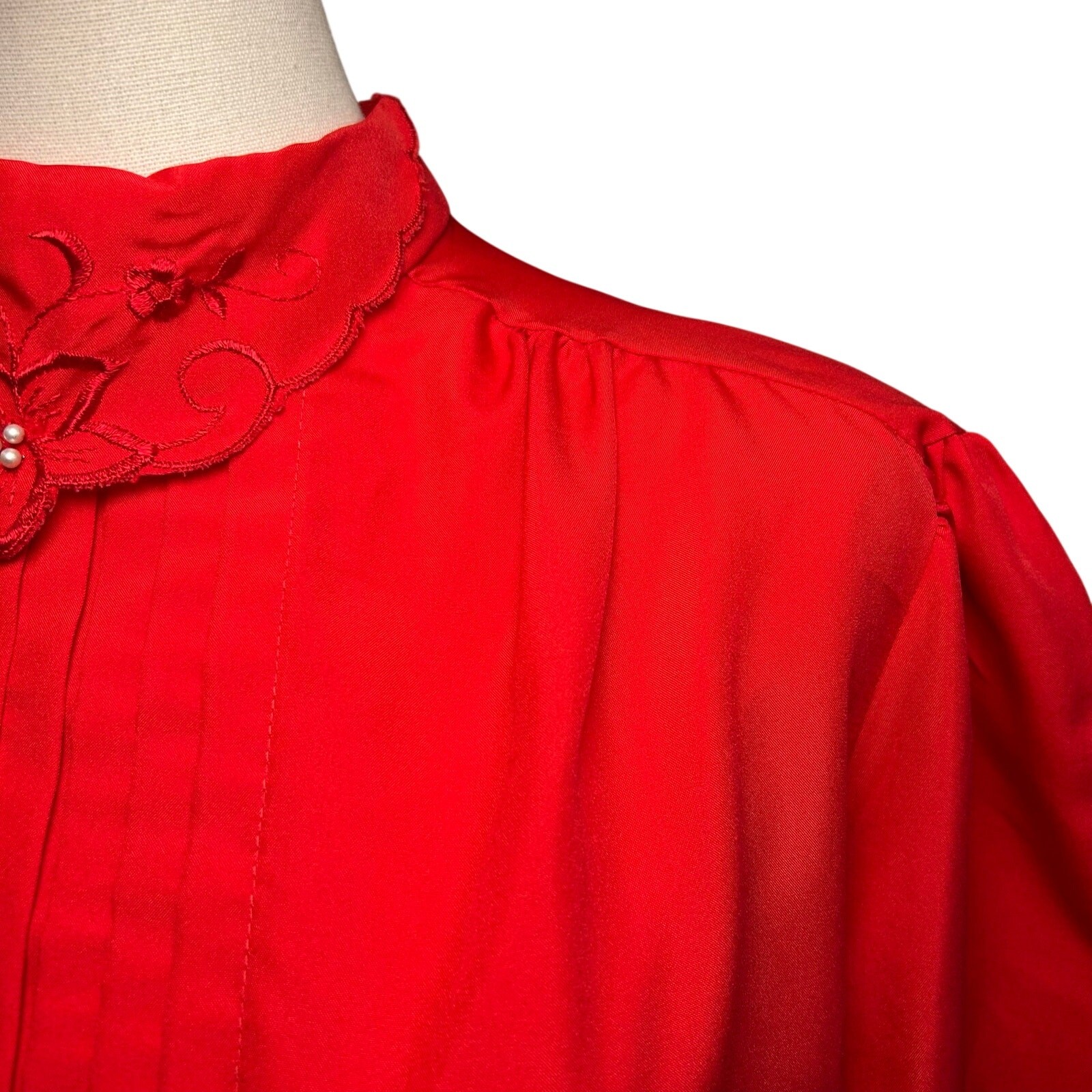 VTG 80s Claudia L Red Poinsettia Holiday Blouse Romantic Retro Twee Coquette