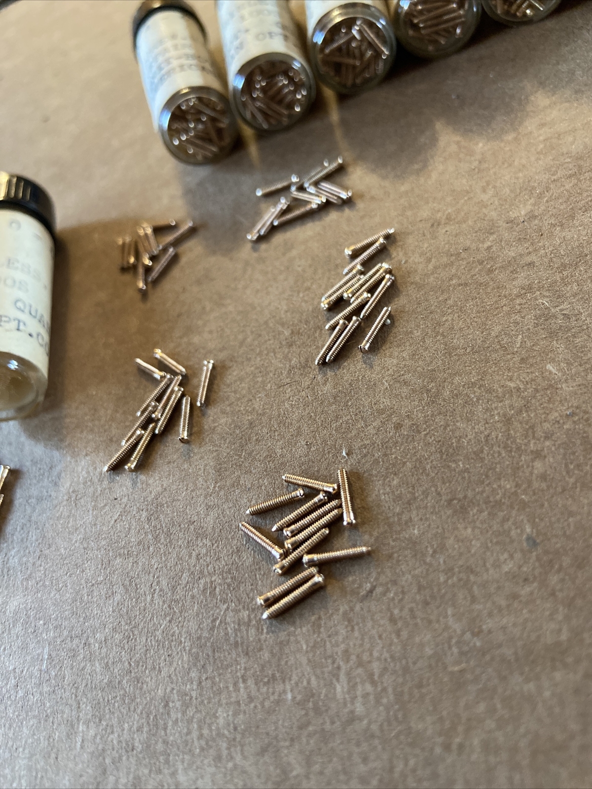 American Optical Rimless Unit-bot Screws 14-630-000 1 Glass Container Of 100pcs