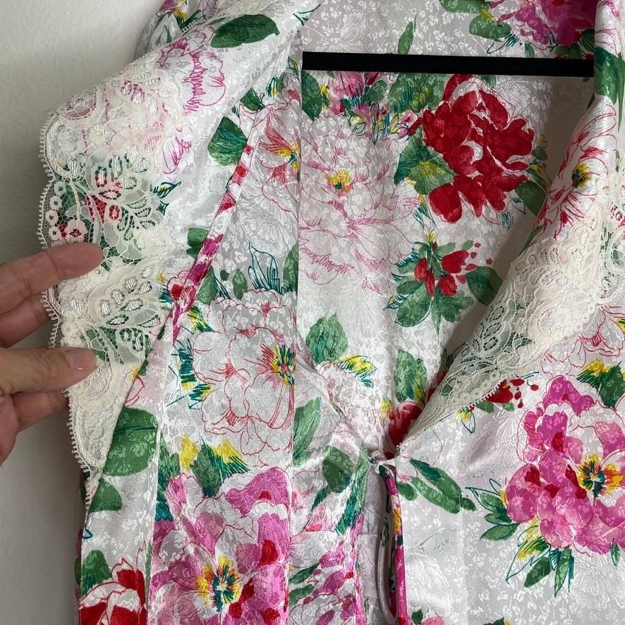 Victoria’s Secret Robe Women P/S White Floral Gold Label Lace Satin Maxi Vintage