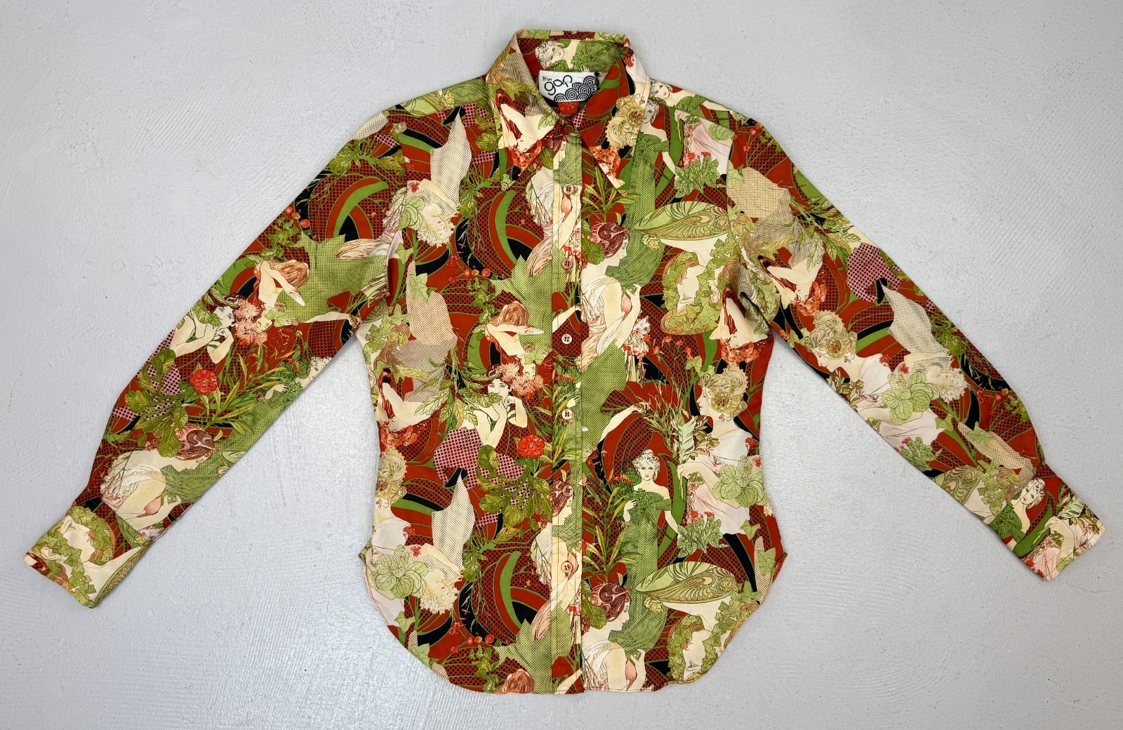 Vintage 1970s Alphonse Mucha Art Novelty Print The Gap Button Up Blouse Shirt