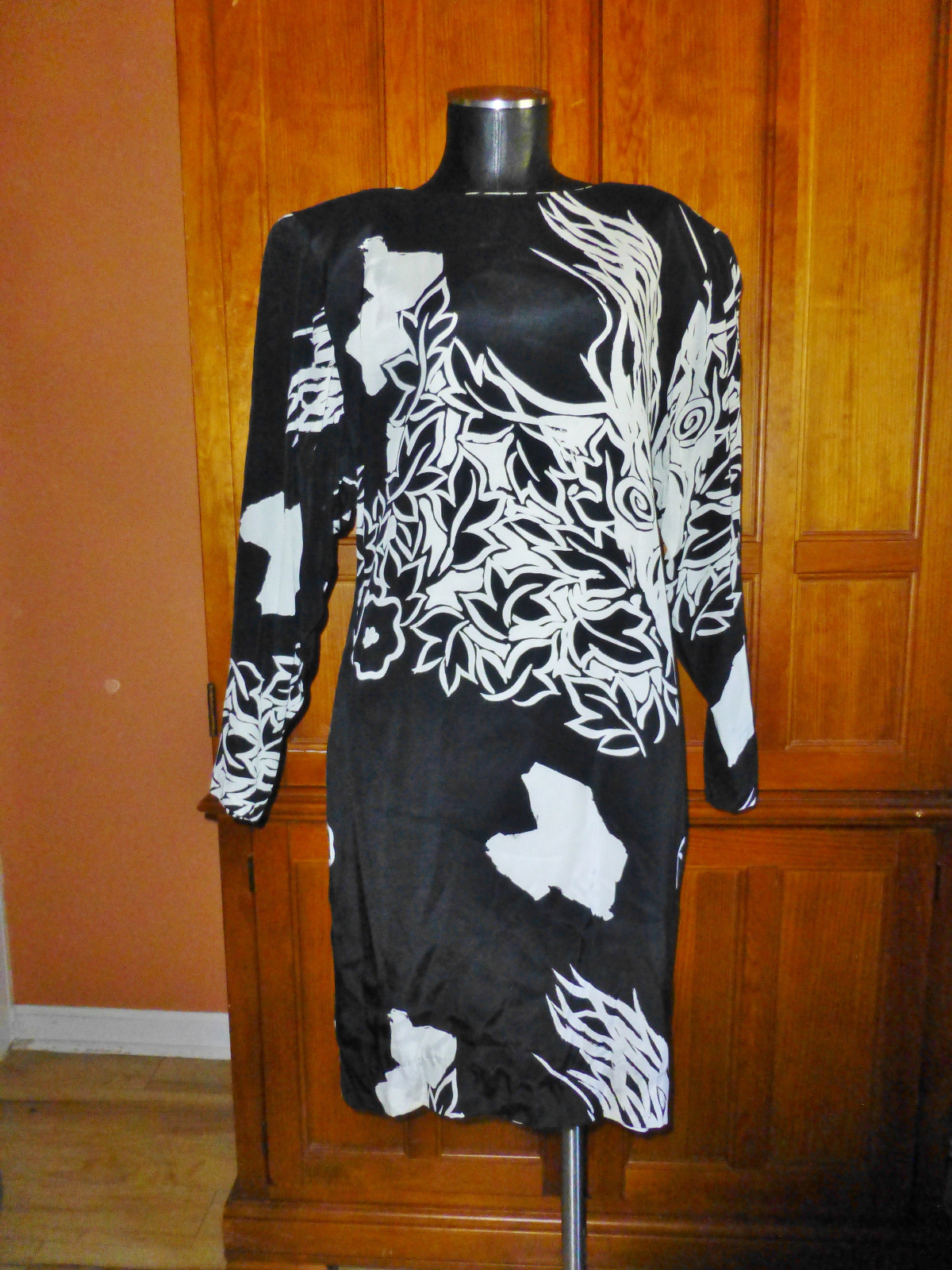 Vtg 80s I MAGNIN Bold Black White Print DRESS Cocktail Shift Dolman Long Slv