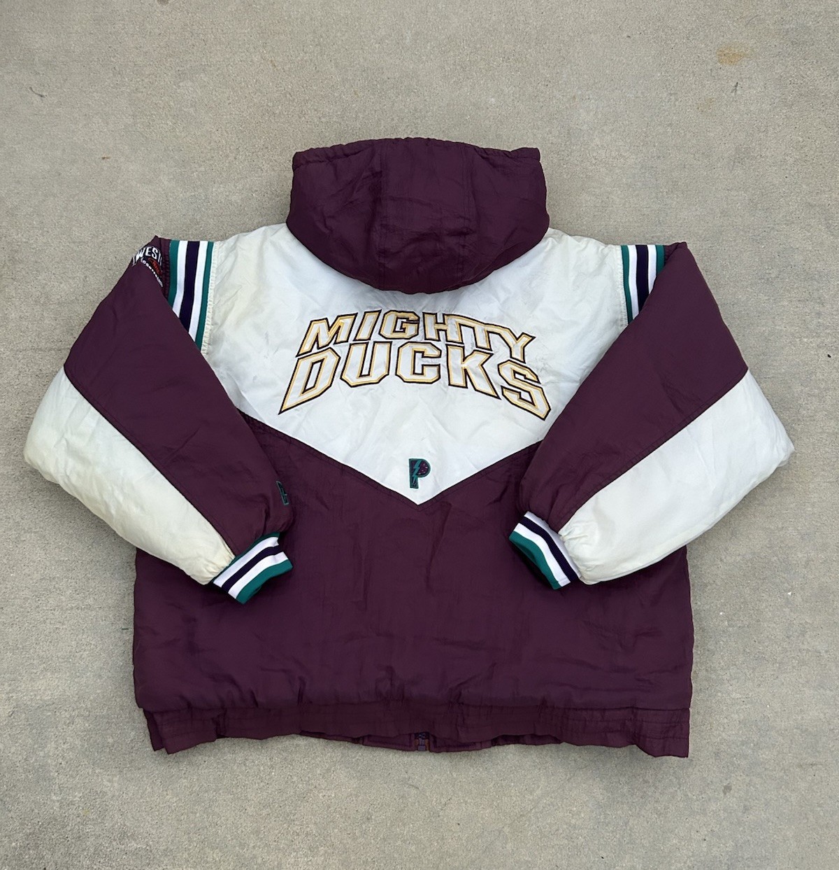 Vintage 90s Mighty Ducks Pro Player Puffer Jacket Men’s 2XL NHL Hockey Rare