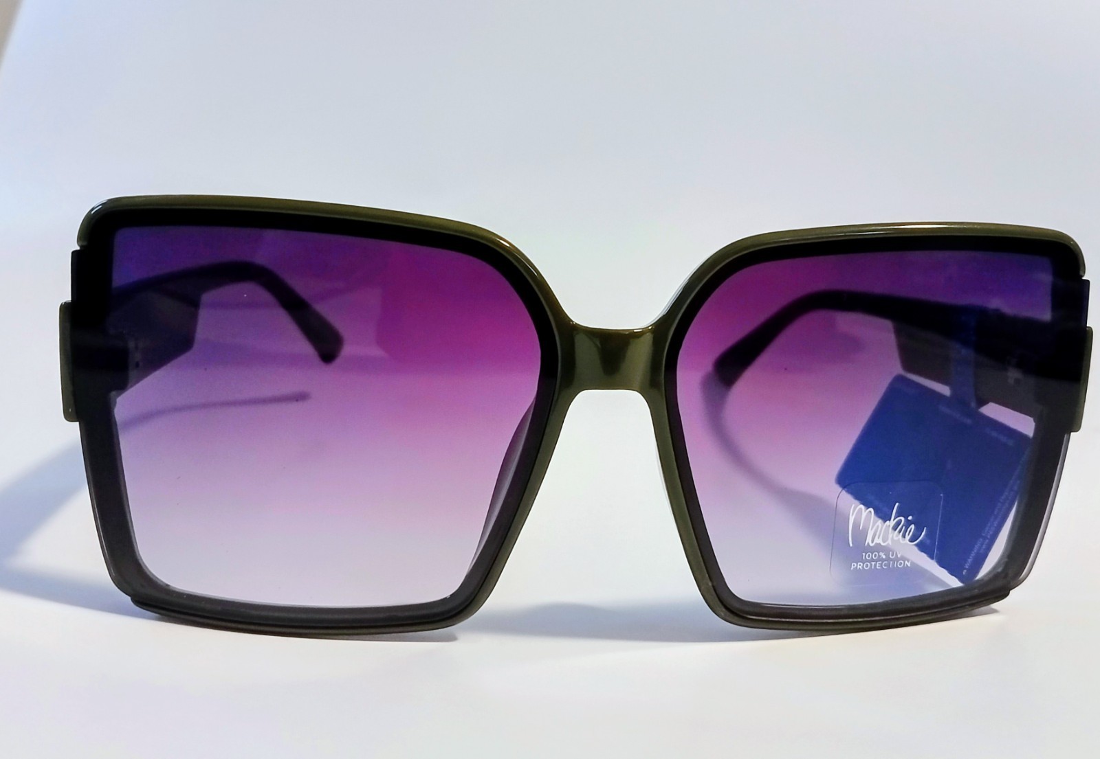 Bob Mackie Square Sunglasses Black Plastic Frame Purple Gradient Lens 100% UV