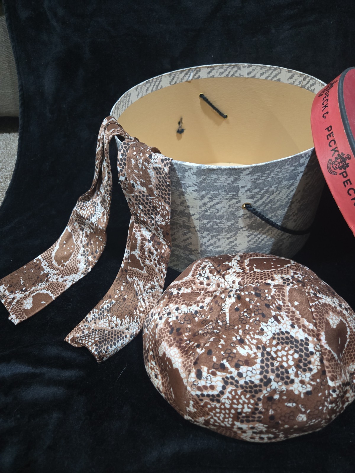 Vintage Peck & Peck Beret and Scarf Hat Set with Original Box