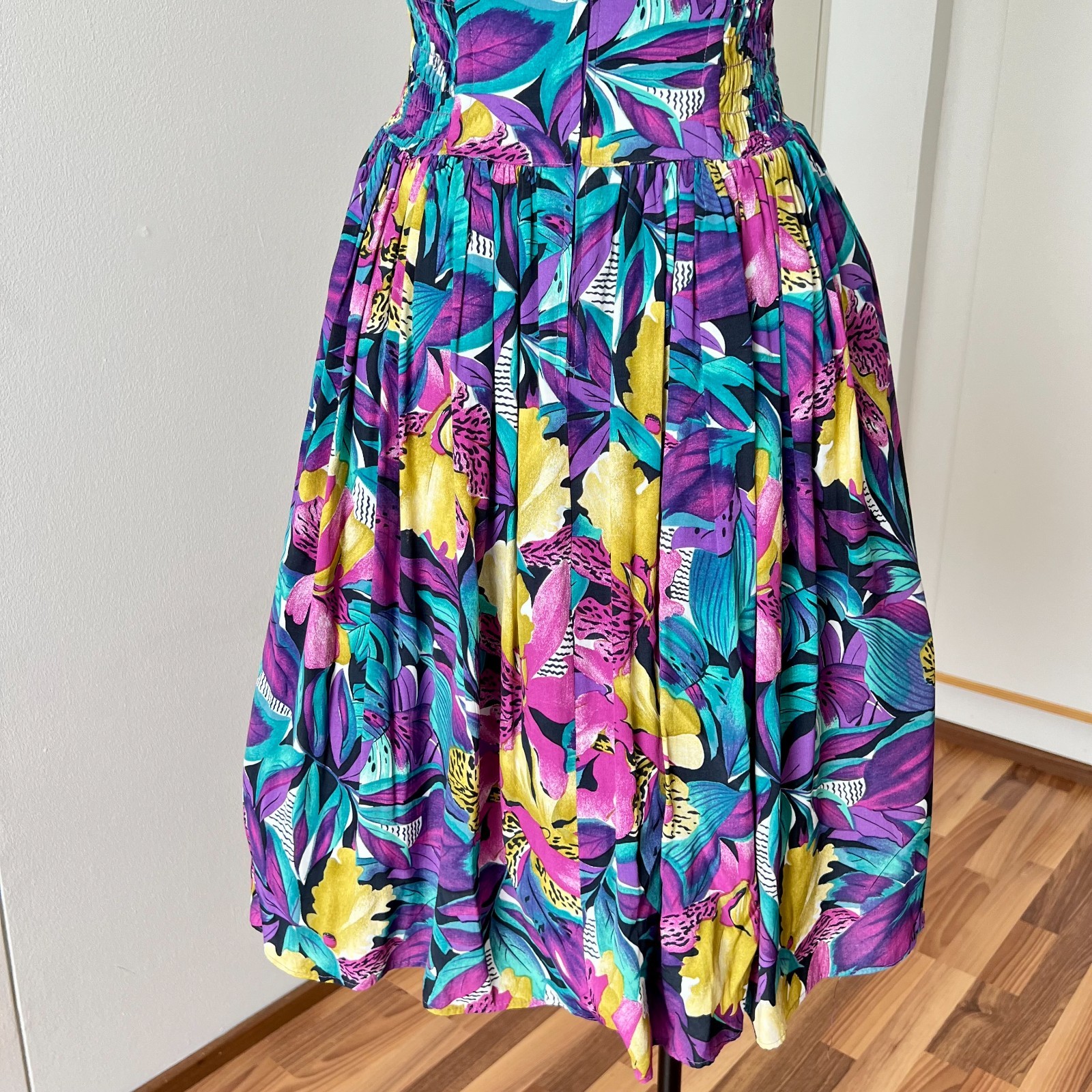 1980s West German Tropical Print Halter Neck Midi Dress Rockabilly 80s Does 50s