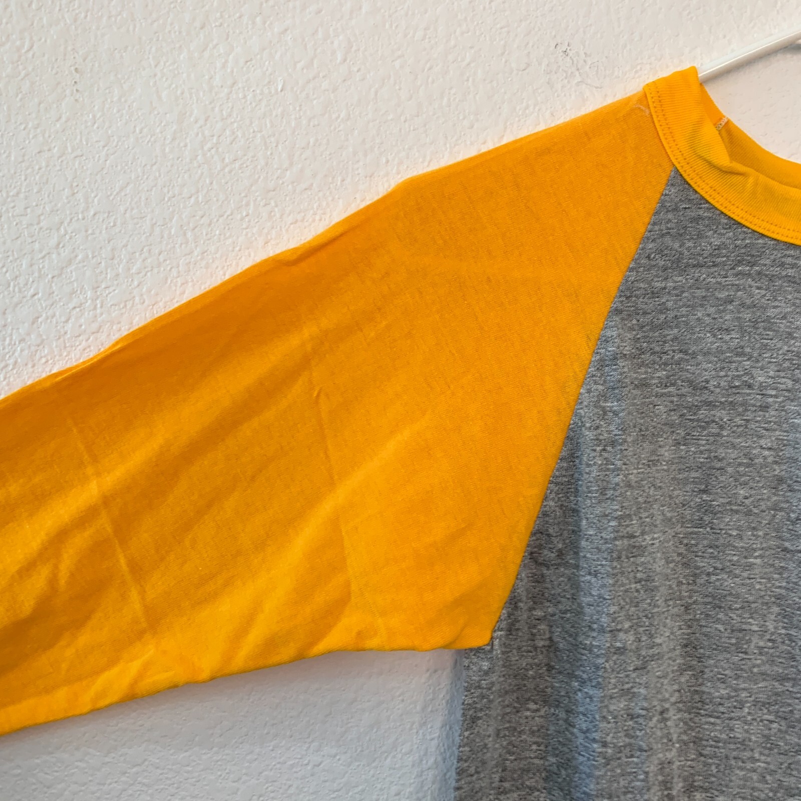 Vintage 70s Deadstock Sportswear Gold Gray Raglan Single Stitch Blank Tee Sm B