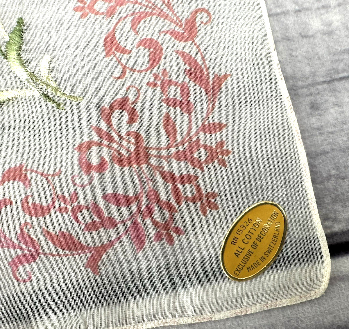 LOT OF 4 VINTAGE EMBROIDERED HANKERCHIEFS – FLORAL / BUTTERFLIES *10