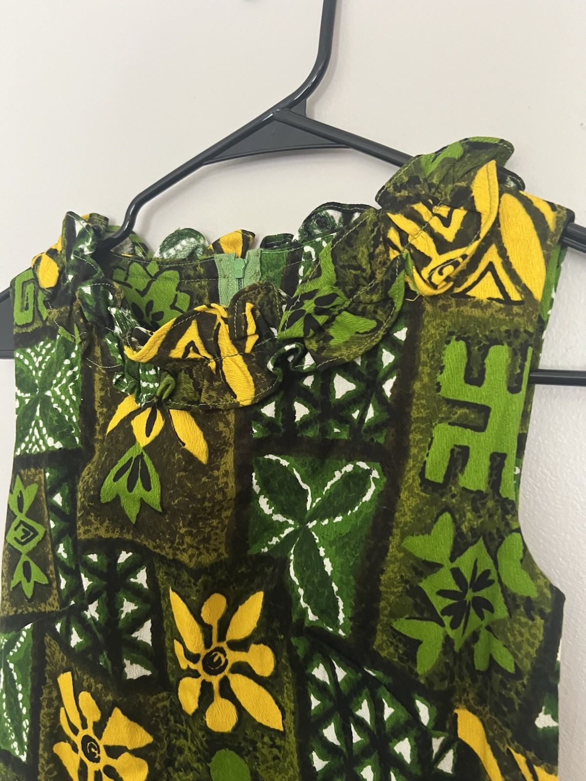 Vintage 1970s Green And Yellow Floral Hawaiian Dress