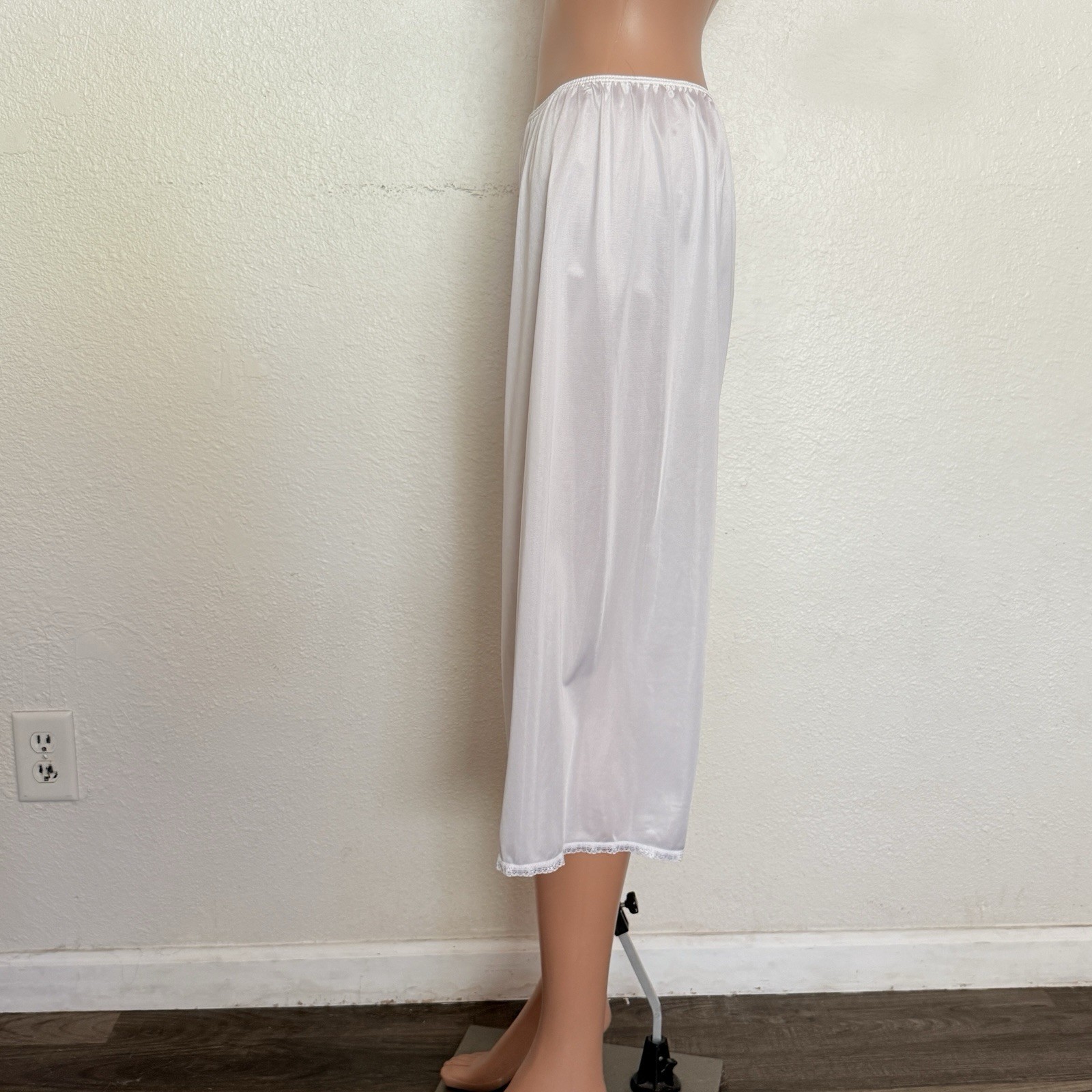 Vtg Bali White Nylon Satin Bloomers Sz L Coquette Cottagecore