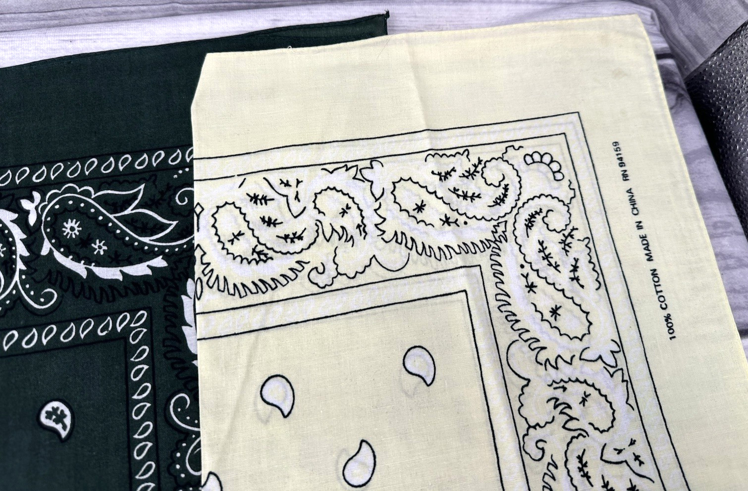 LOT OF 6 VINTAGE 100% COTTON BANDANAS / HANKERCHIEFS-MULTI COLOR-BRAND NEW *2