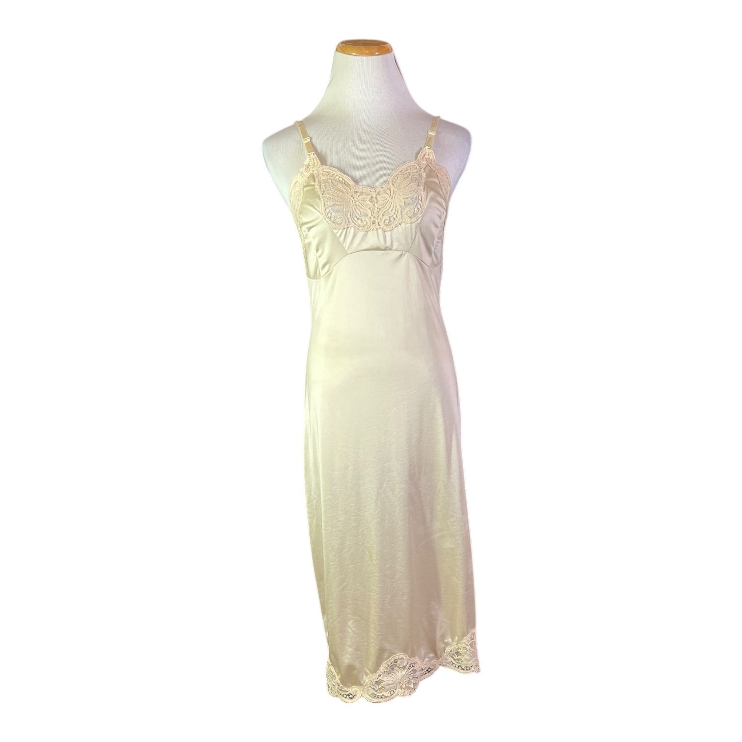 Vintage Wonder Maid Size 32 Non Cling Slip Antron Nylon Cream Lace