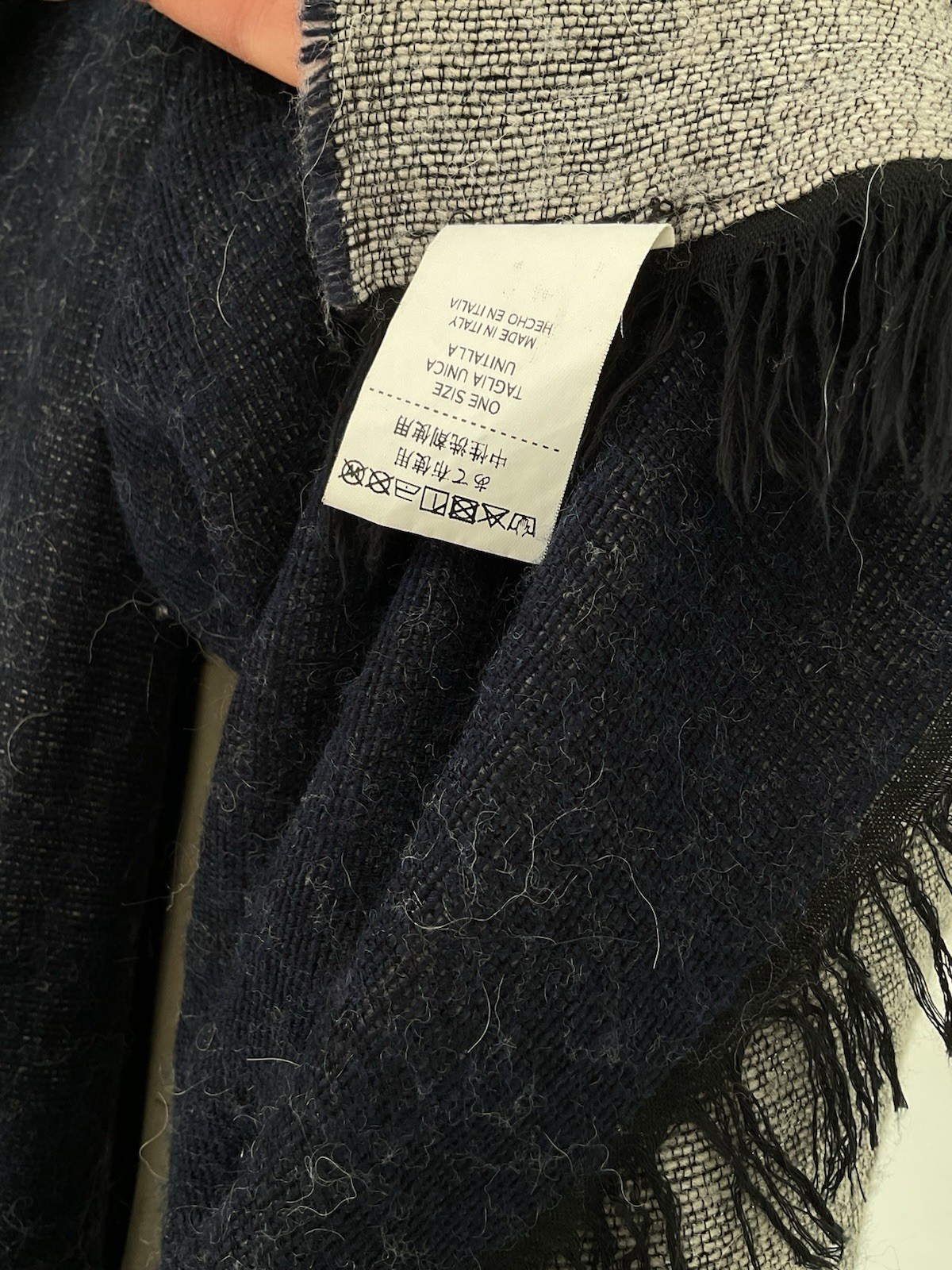 INTREND unisex Double Faced Scarf In Navy Blue & Gray 79″/23″ IN EXCELLENT COND