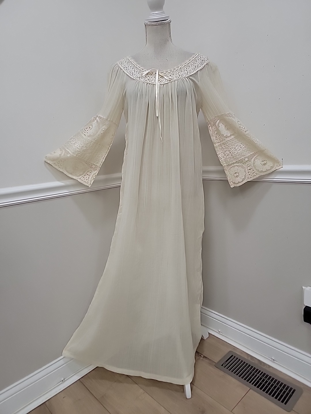 VTG Christian Dior Lingerie 1960s Saks Fifth Avenue Victorian Revival Lace Gown