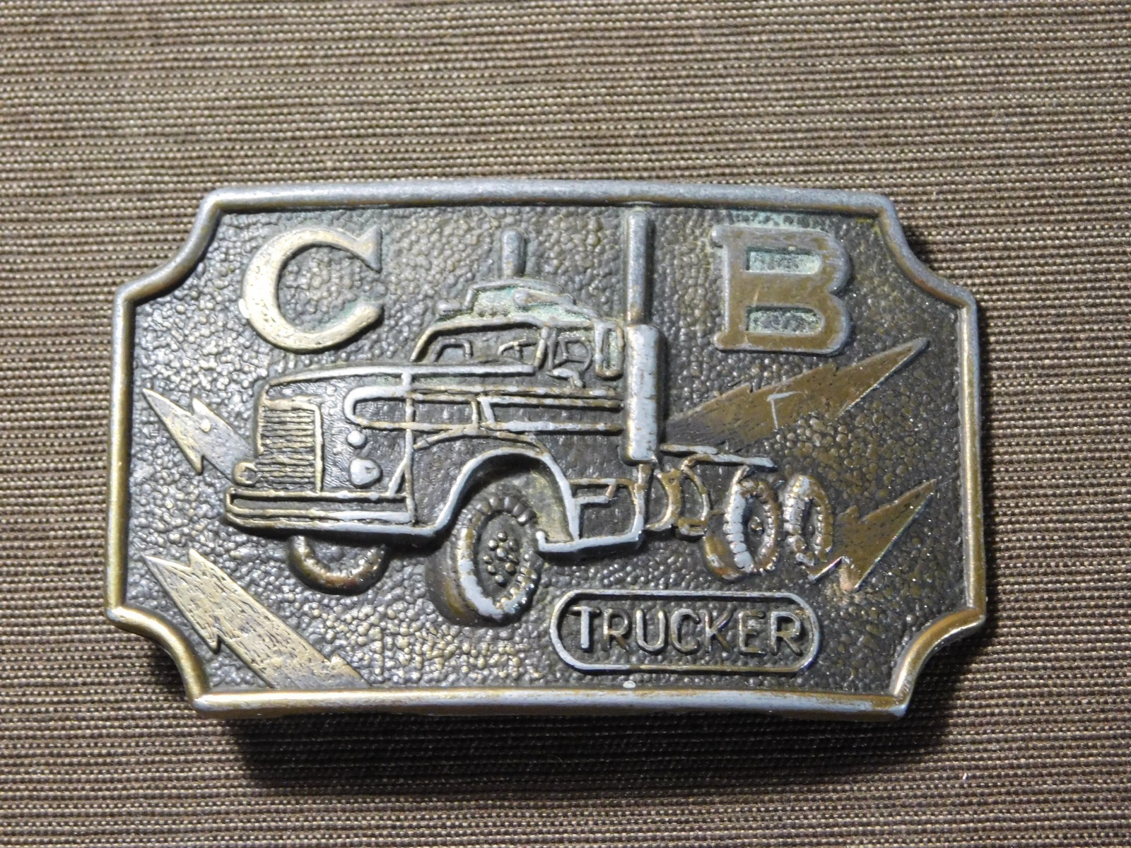 VINTAGE CB TRUCKER METAL BELT BUCKLE