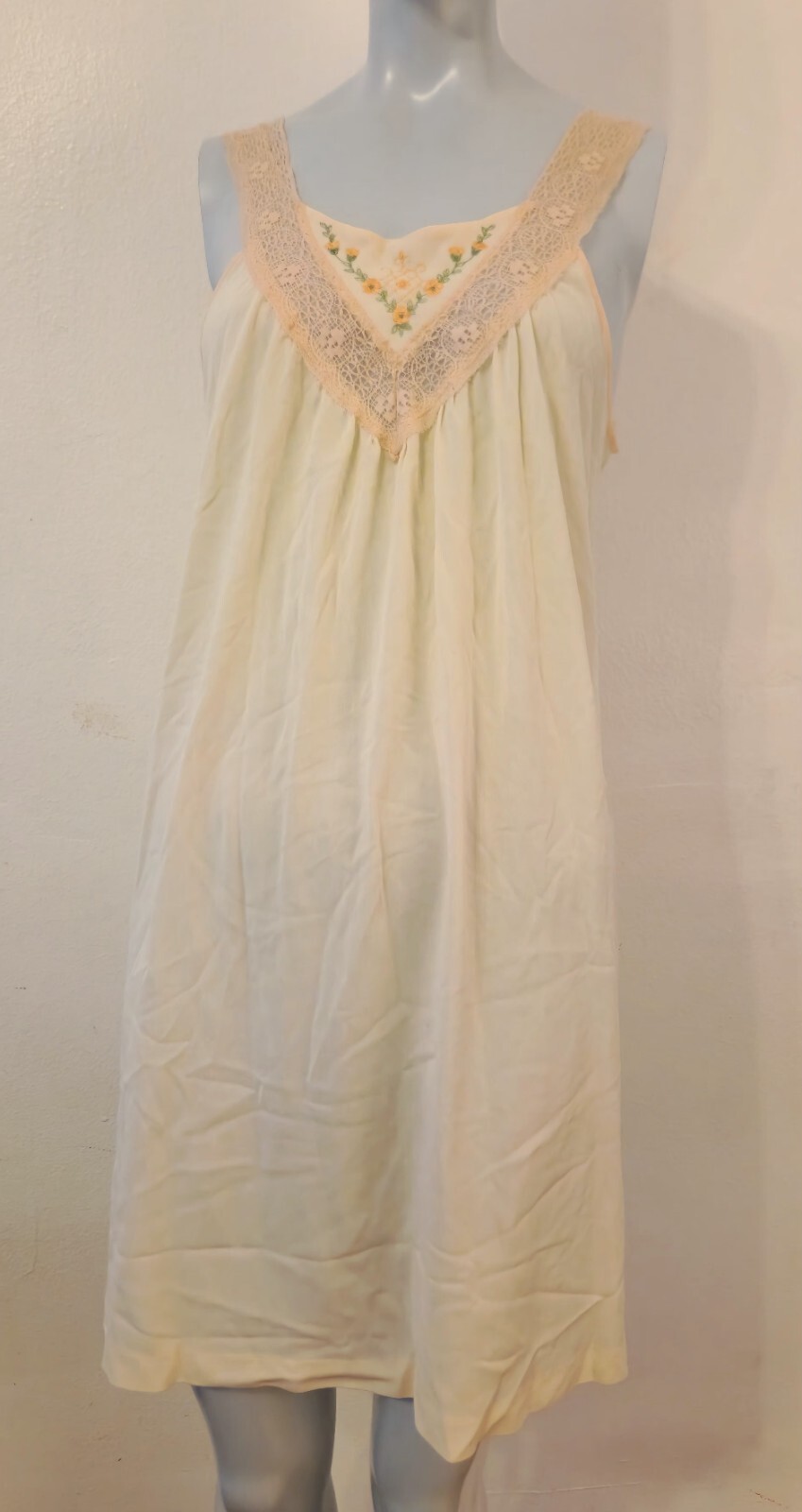 Vintage Gossard Artemis Nightgown Flowy Embroidered Lace Nylon Medium Made USA
