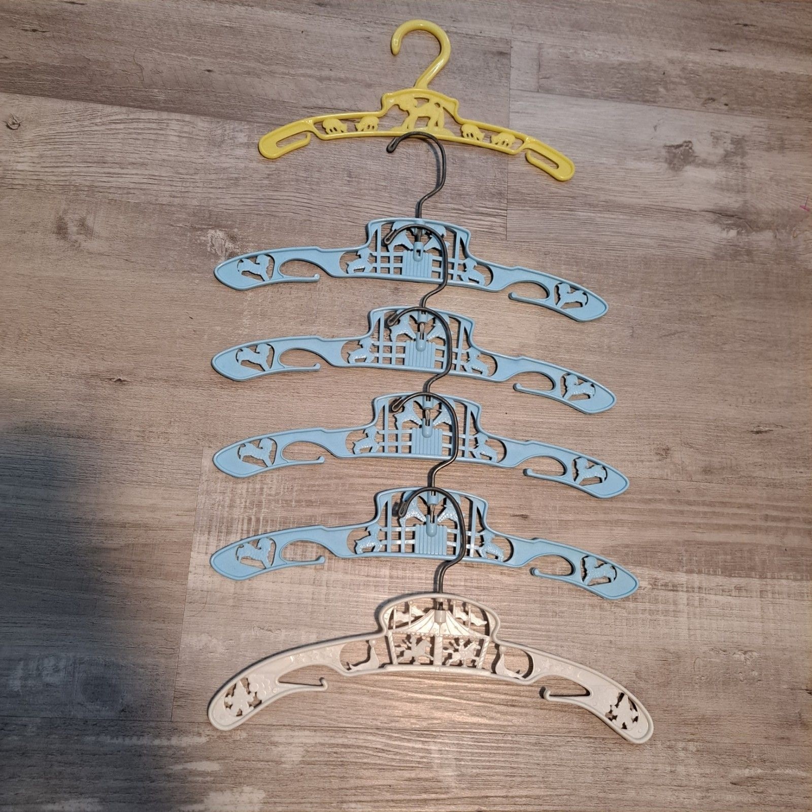 6 Vintage Plastic Baby Hangers ‘50s Nursery Lambs Carousel Multi Color Wire Hook