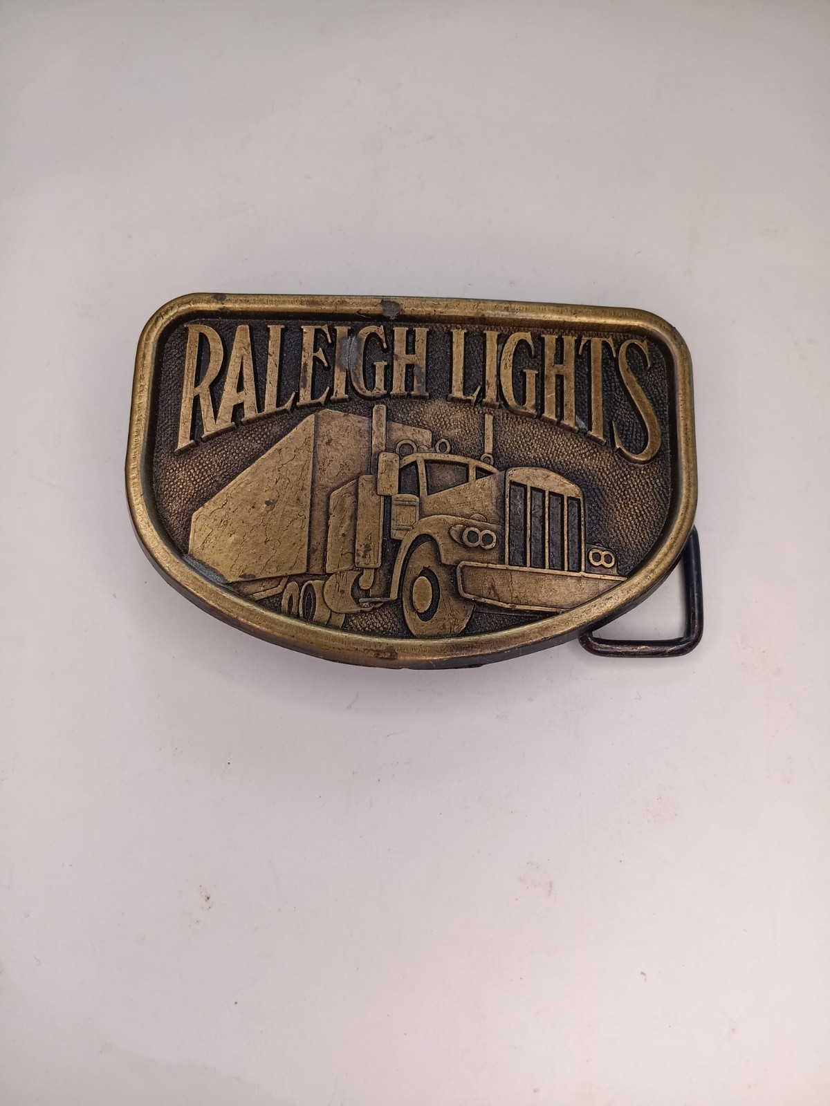 Vtg Raleigh Lights Cigarettes Belt Buckle RJ Reynolds Semi Truck Big Rig Trucker