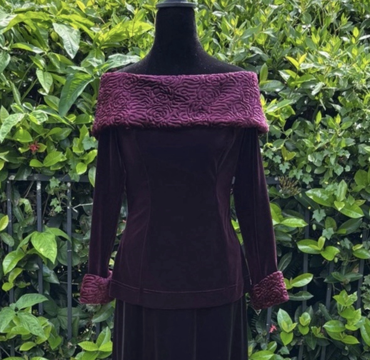 Tadashi Vintage Velvet Off The Shoulder Top Plum Purple Size 10 Made in USA MOTB