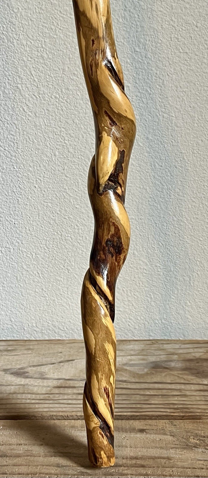 Handmade 35” Natural Spiral Vine Twisted Wood Cane, Built-in Compass & Whistle!