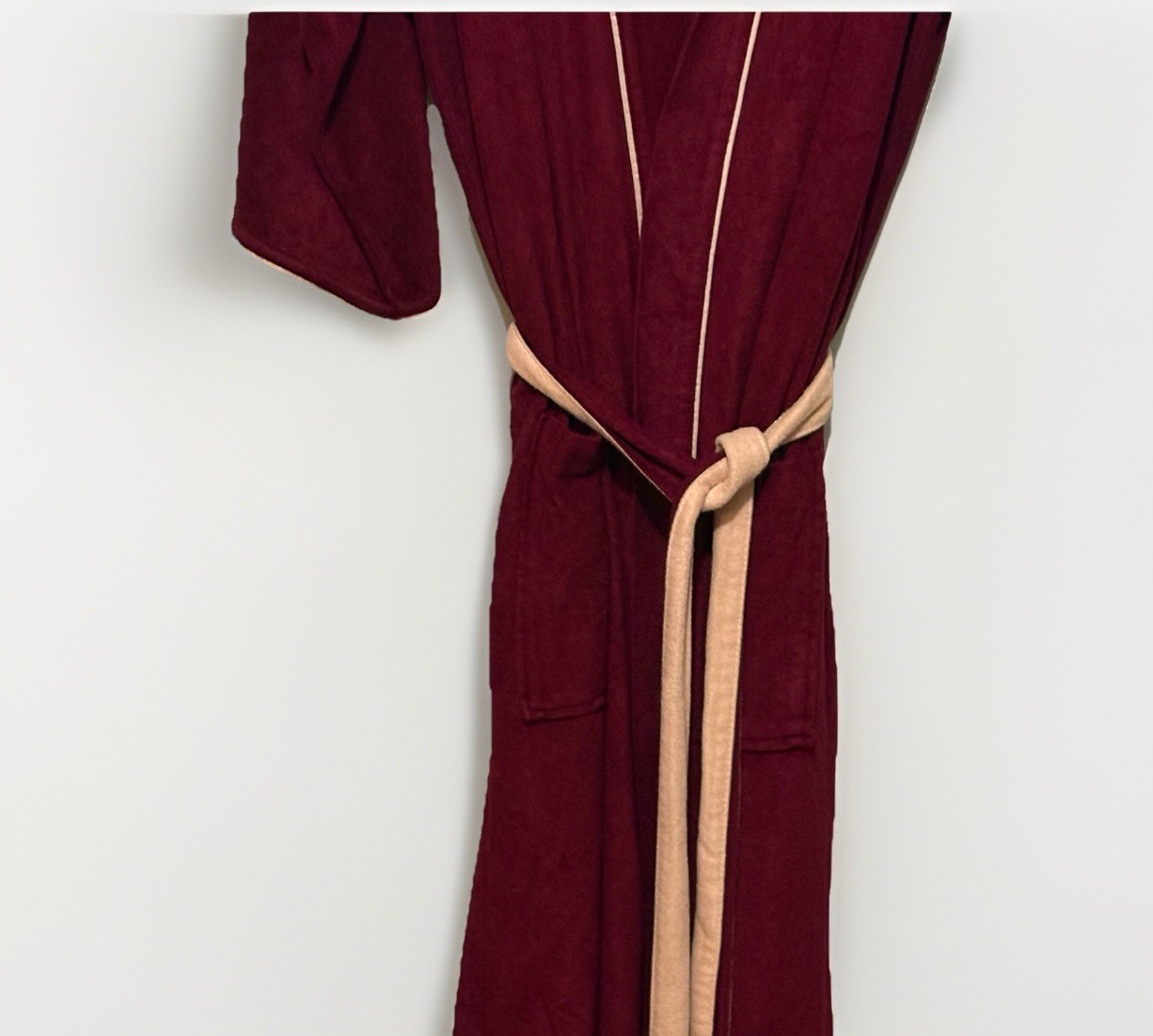VTG Studio 5 Rose Collection Robe Burgundy Tan Trim OSFA Belted Lounge Bathrobe