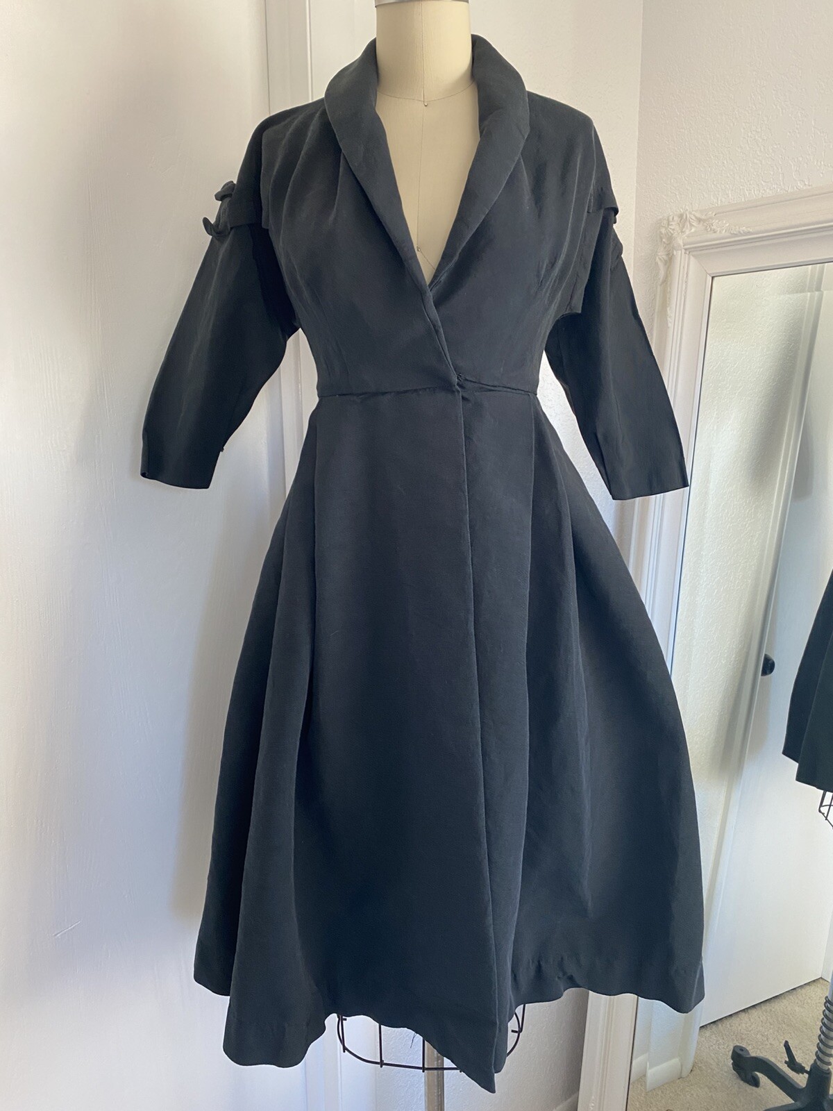 1940s 1950s True Vintage Art Deco Princess Coat Dress w/ Bows Fit & Flare XS