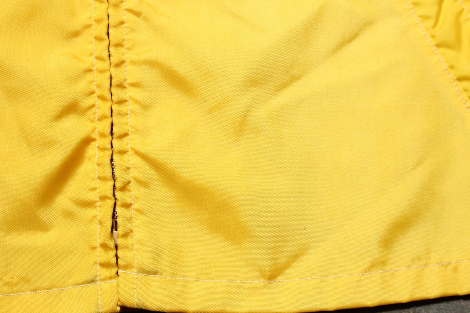 Vintage 1970’s Sears Super Thin Yellow Jacket – Size 44 (XL)