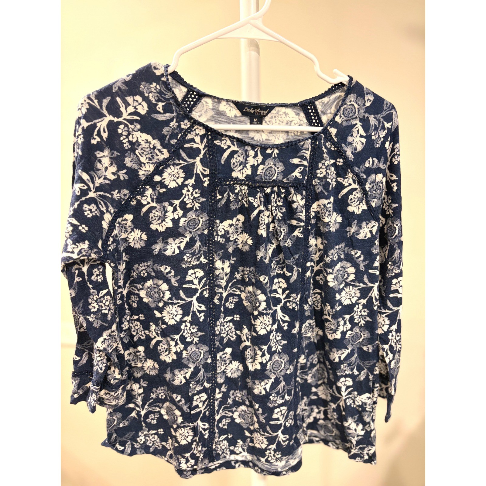 Floral Knit Crochet Lace Boho Vintage Y2K Peasant Blouse White Navy Lucky Brand