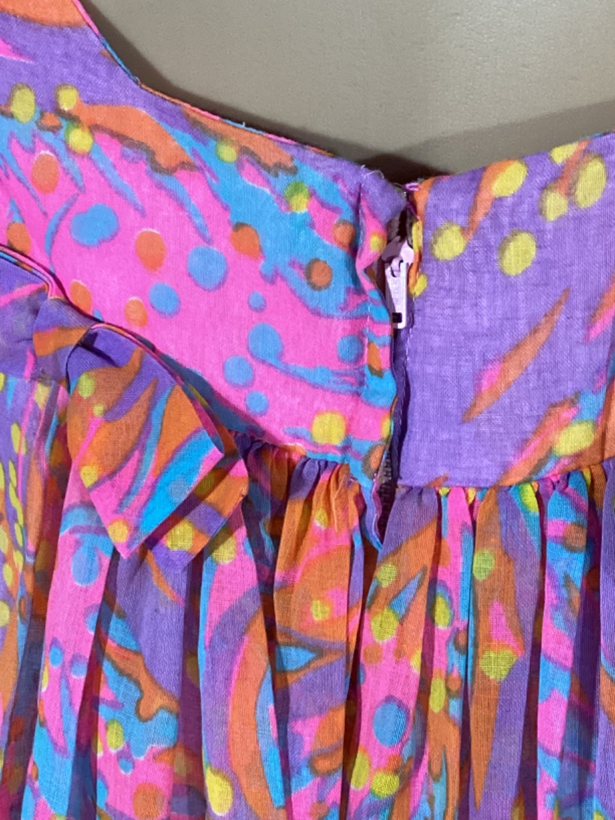 Vintage 1960s Bright Psychedelic Multi Color Shift Dress Bows Mod Women’s M